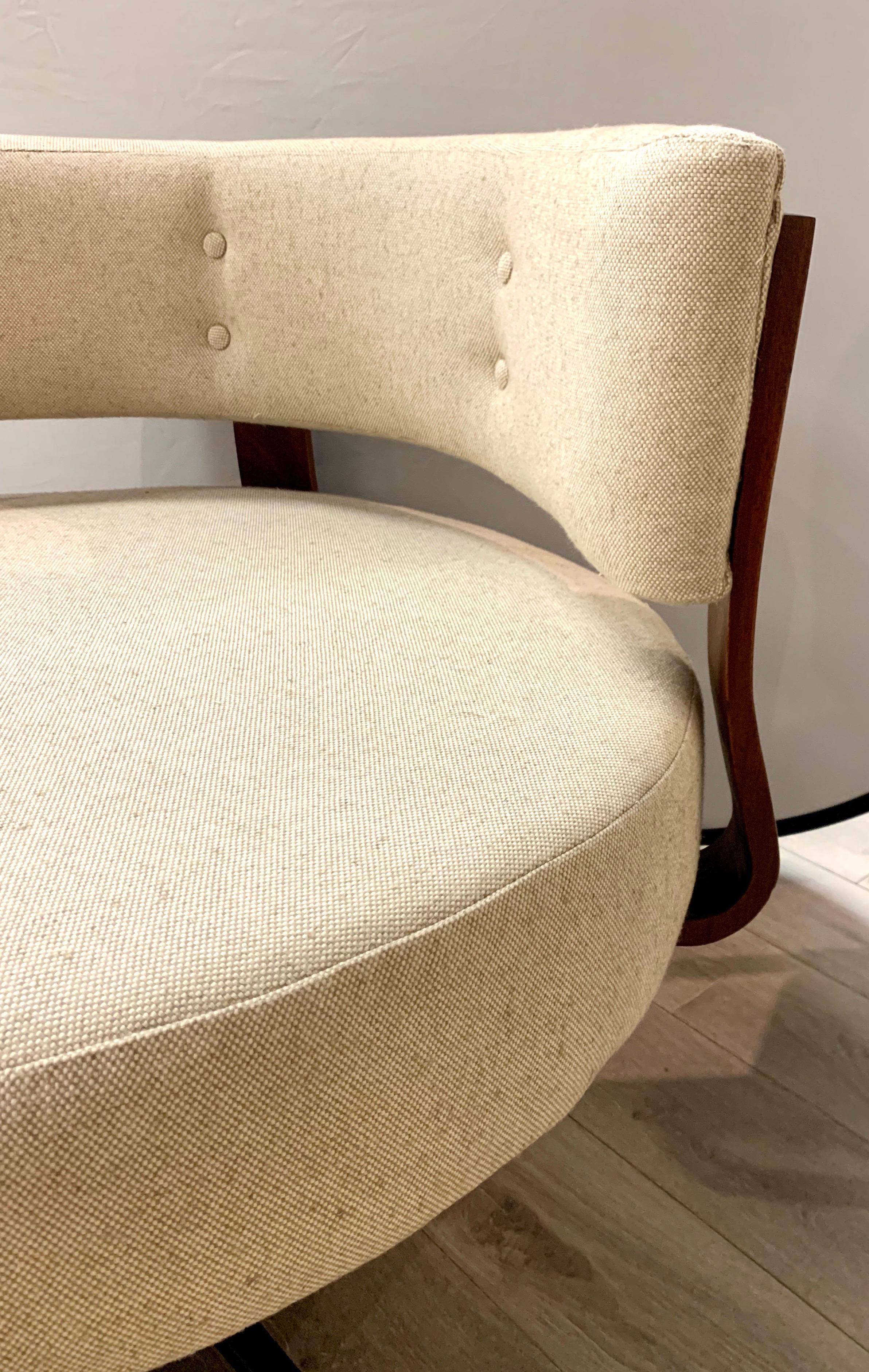 Mid-Century Modern Midcentury Large Round Swivel Chair Newly Upholstered in an Oatmeal Fabric