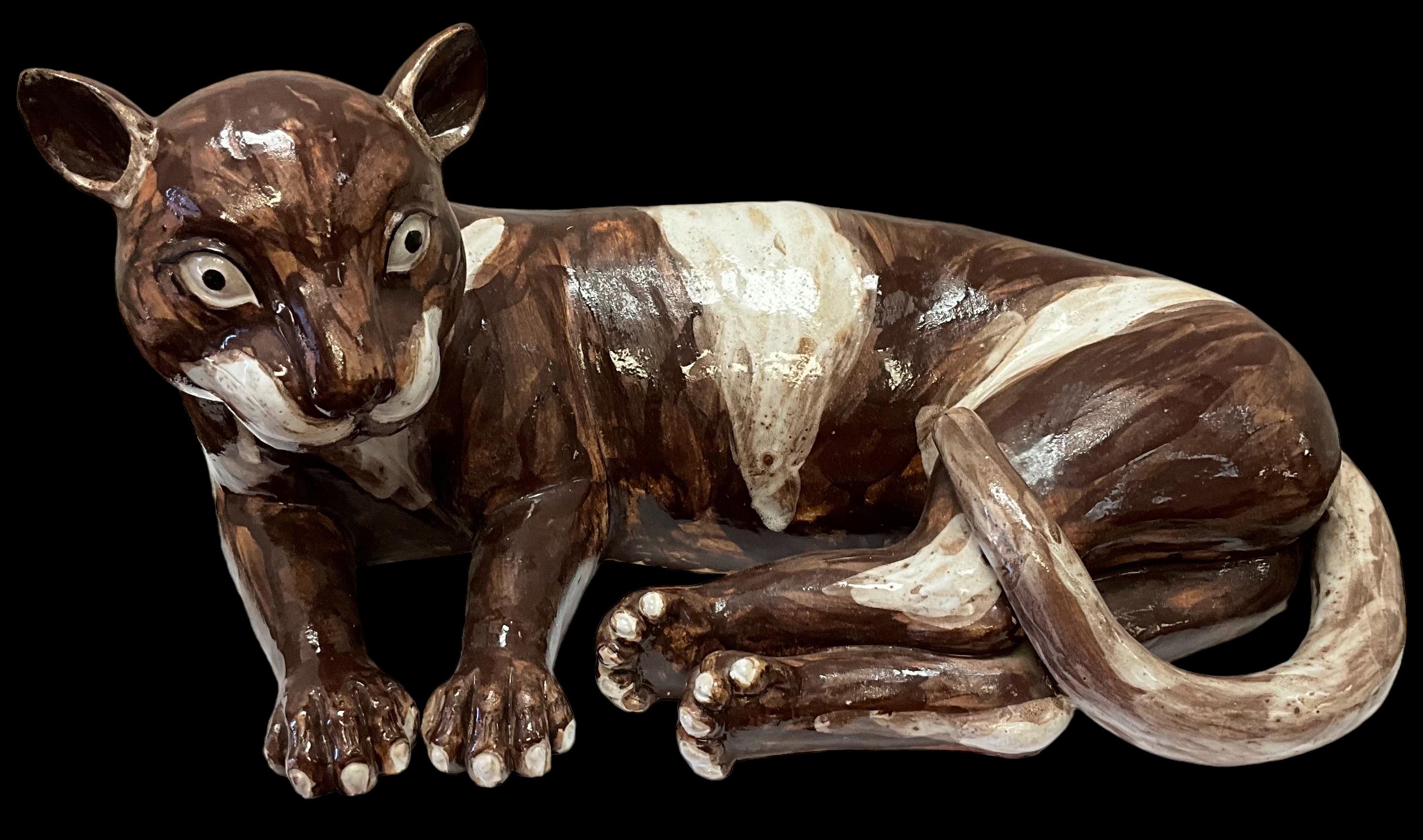 Mid-Century Large Scale Chinese Export Reclining Exotic Cat Pottery Figurine In Good Condition For Sale In Kennesaw, GA