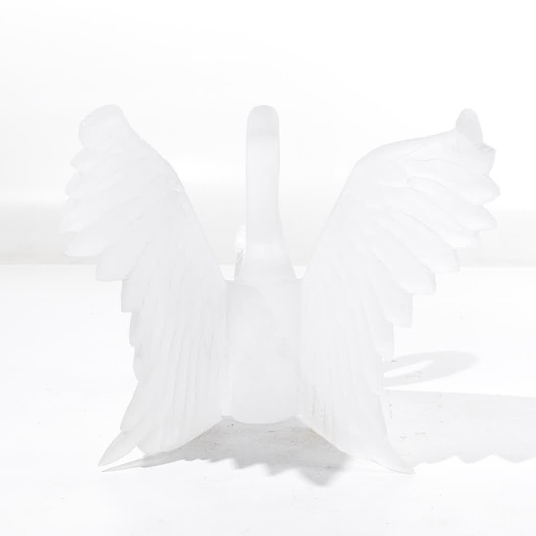 Figurina di cigno grande di metà secolo In condizioni buone in vendita a Countryside, IL
