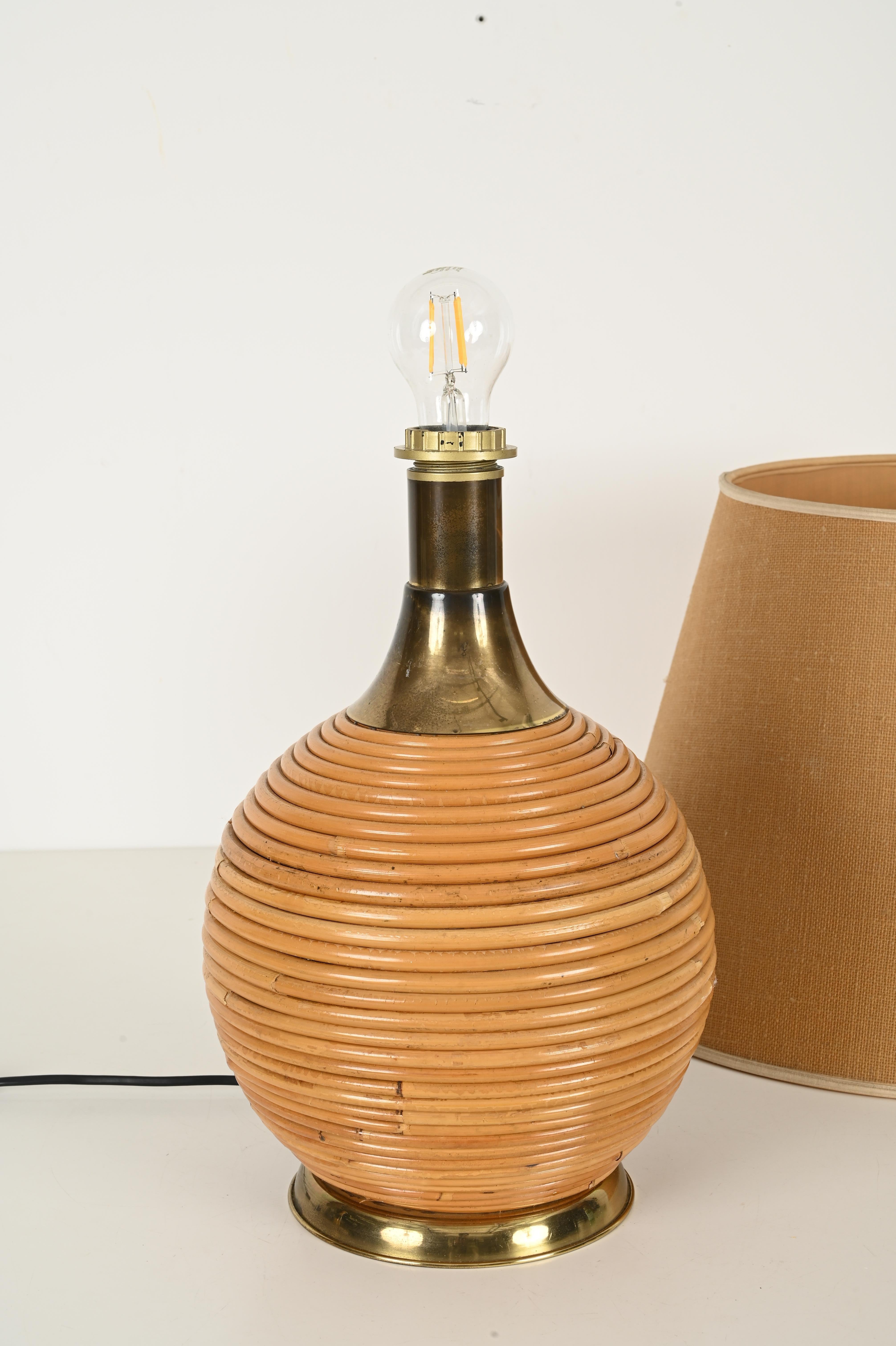 Grande lampe de table du milieu du siècle en rotin et laiton par Vivai del Sud, Italie 1970 en vente 2