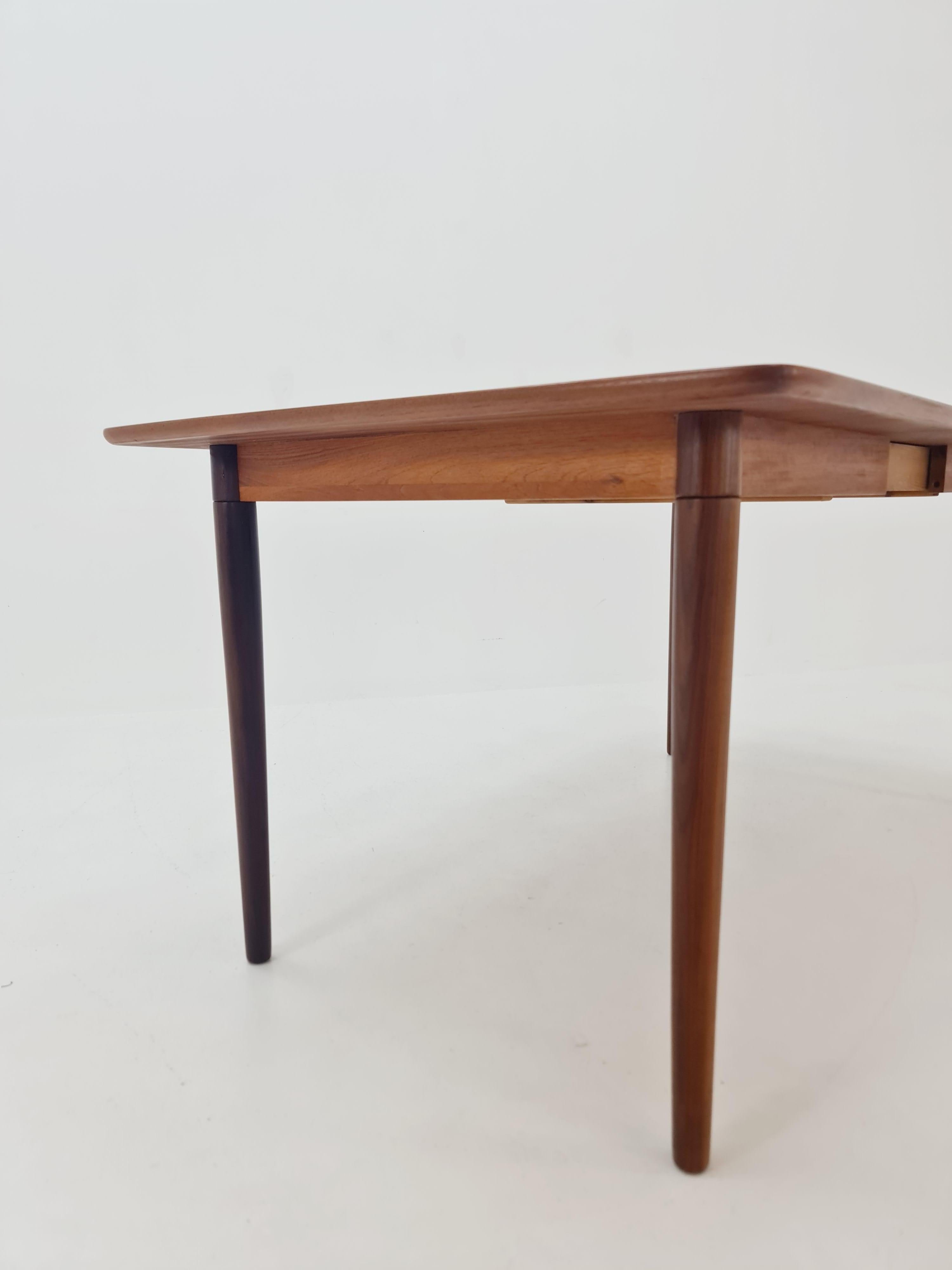 MId Century Large  teak Dining Table By Gustav Bahus , Norway  For Sale 4