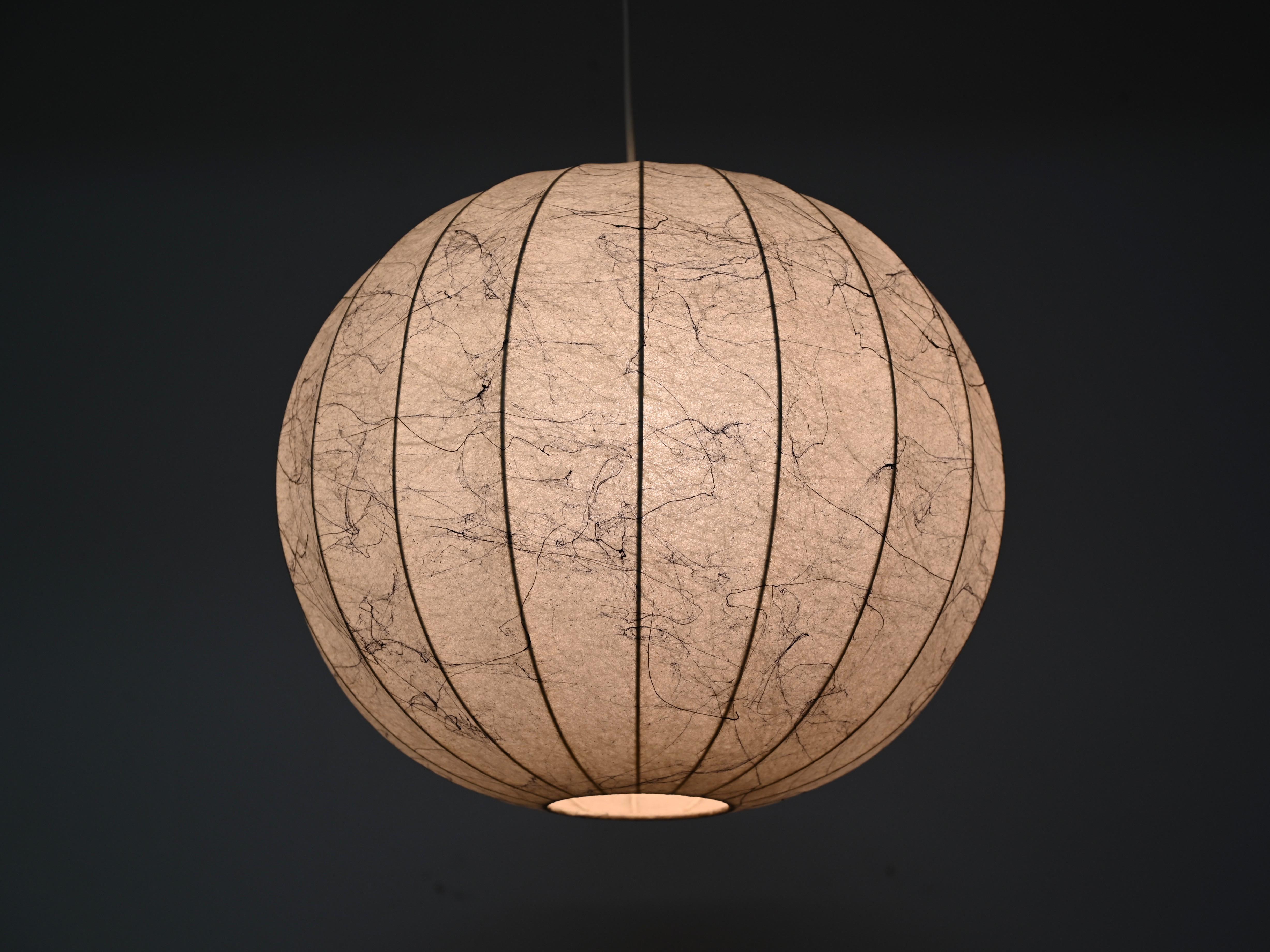 Colgante Cocoon de mediados de siglo, grande, beige veteado, de Castiglioni, Italia Años 60 en venta 3
