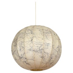 Grande suspension cocon beige veiné de Castiglioni, Italie, années 1960