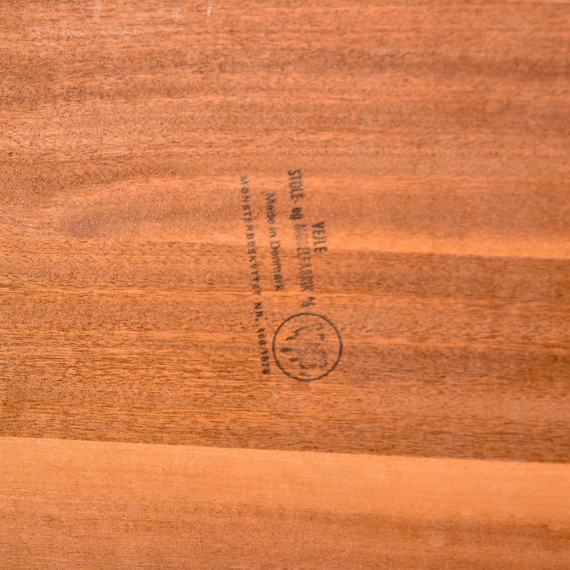 Tavolino da caffè scandinavo di metà secolo Vejle Stole in legno di palissandro in vendita 4