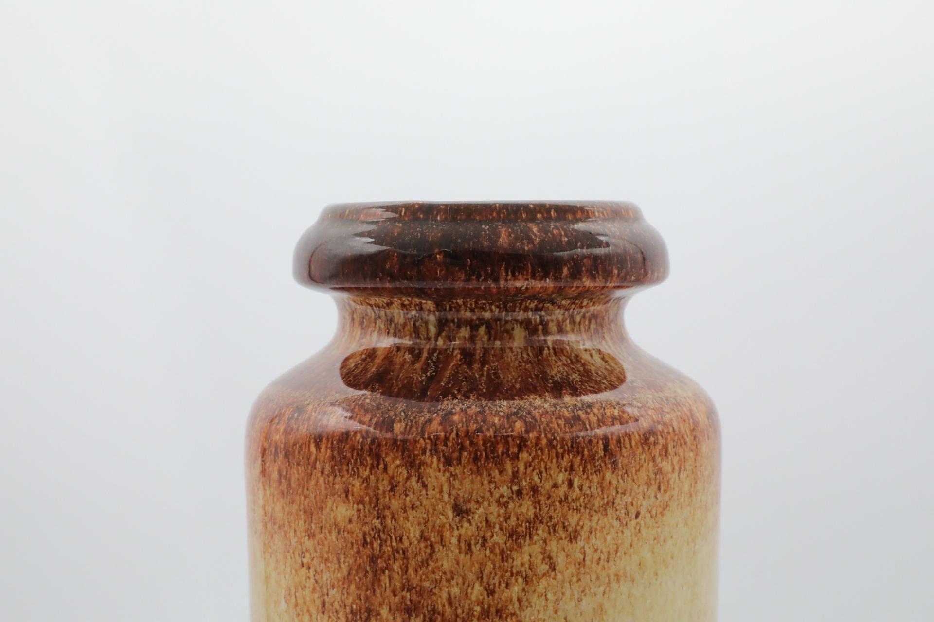 Céramique Vase en céramique de l'Allemagne de l'Ouest du milieu du siècle dernier en vente
