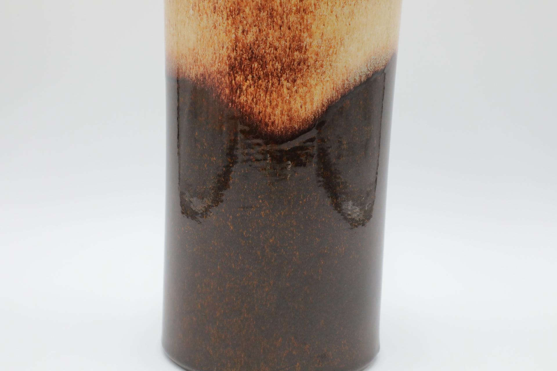 Vase en céramique de l'Allemagne de l'Ouest du milieu du siècle dernier en vente 1