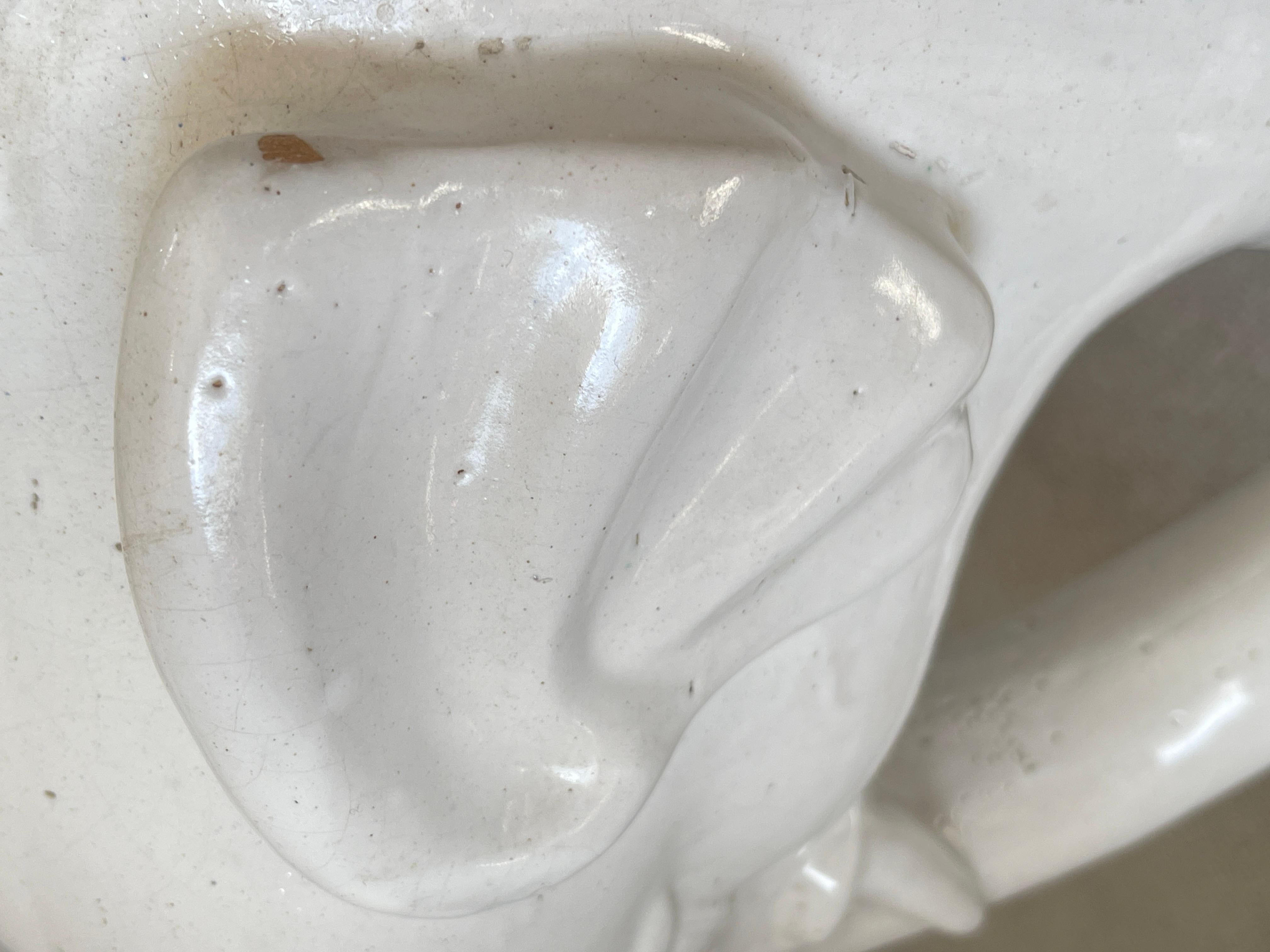 Grand tabouret de jardin Éléphant blanc du milieu du siècle Siège de jardin en terre cuite émaillée en vente 2