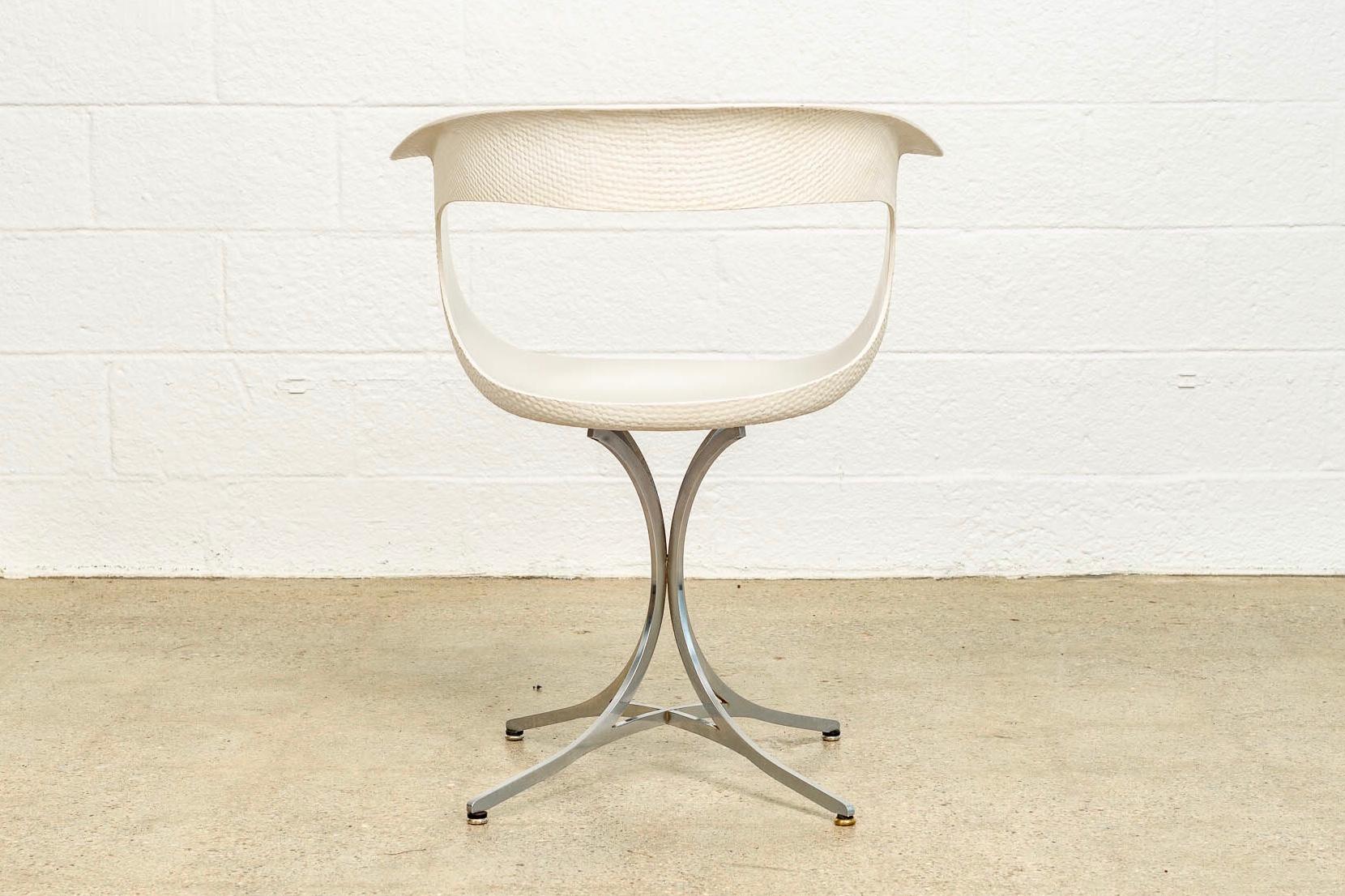 Midcentury Laverne White Fiberglass and Chrome Lotus Armchair, 1950s In Good Condition For Sale In Detroit, MI