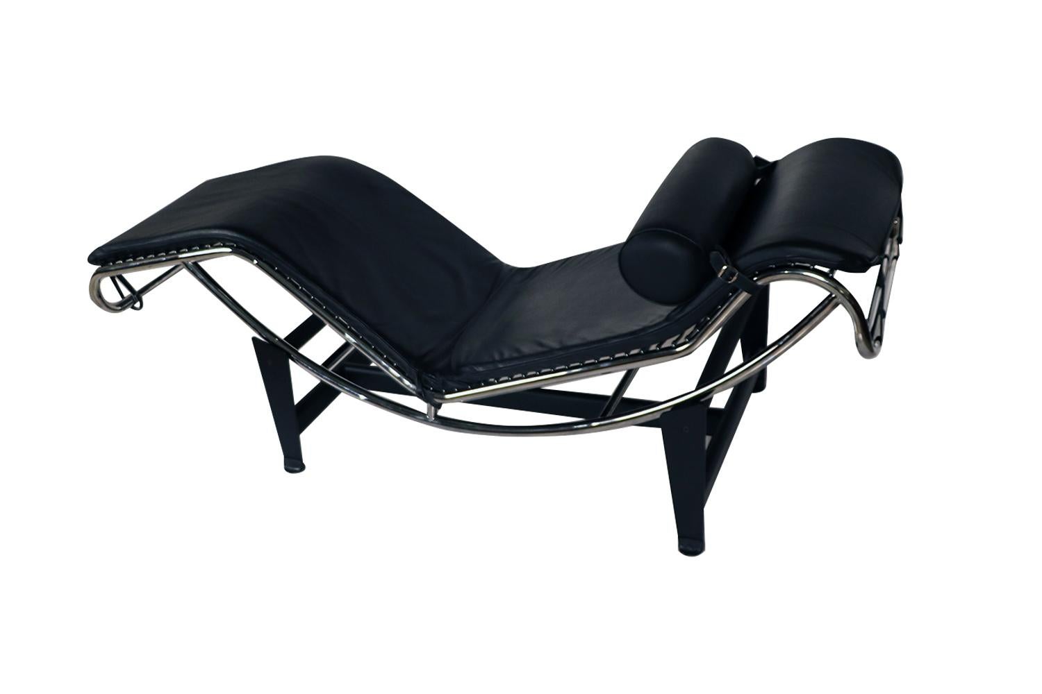 Midcentury Le Corbusier LC4 Stil Leder Chaise Lounge Daybed (Moderne der Mitte des Jahrhunderts) im Angebot