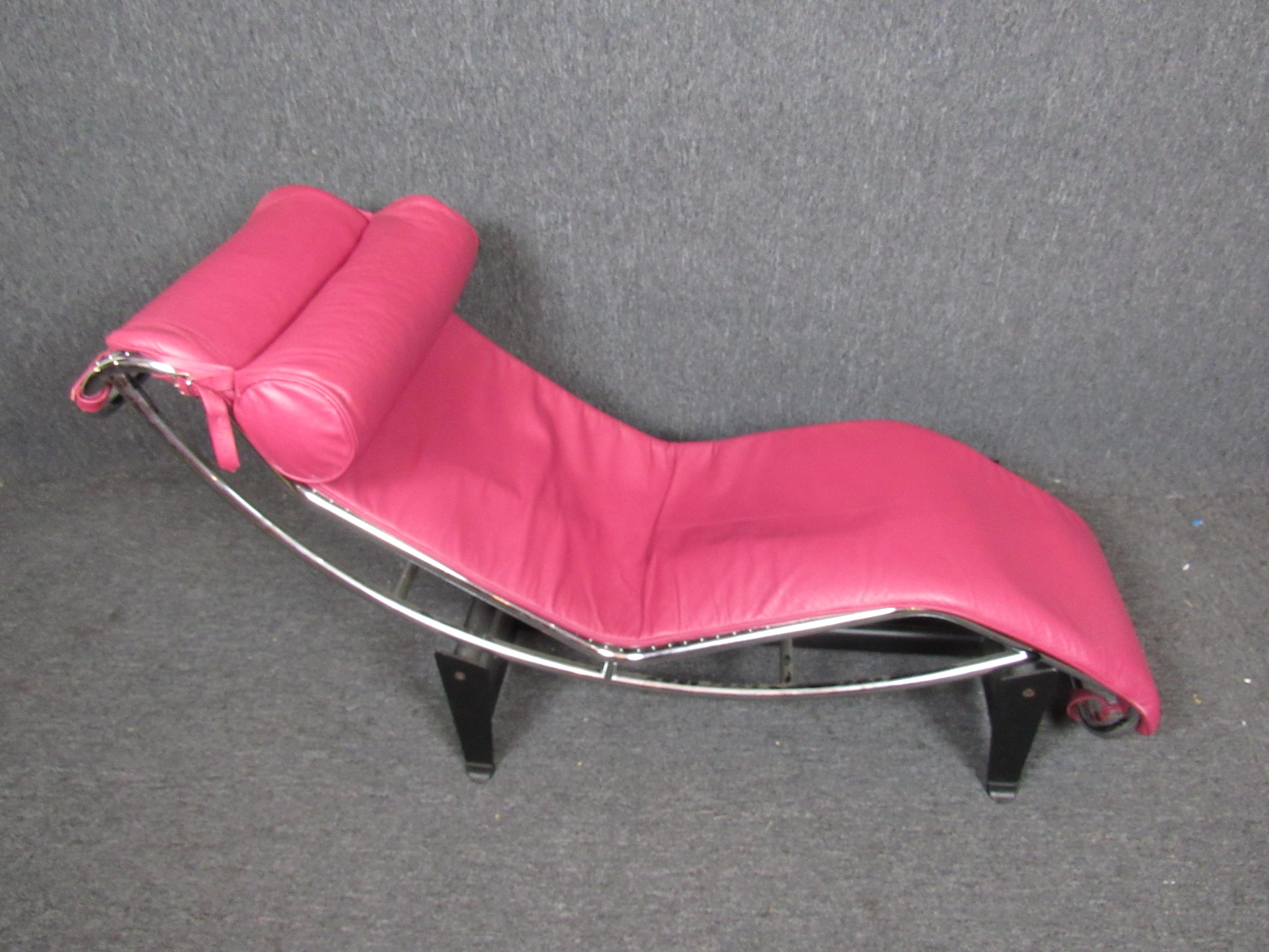 Mitte des Jahrhunderts Le Corbusier LC4 Stil Leder Chaise Lounge Daybed (Moderne der Mitte des Jahrhunderts)