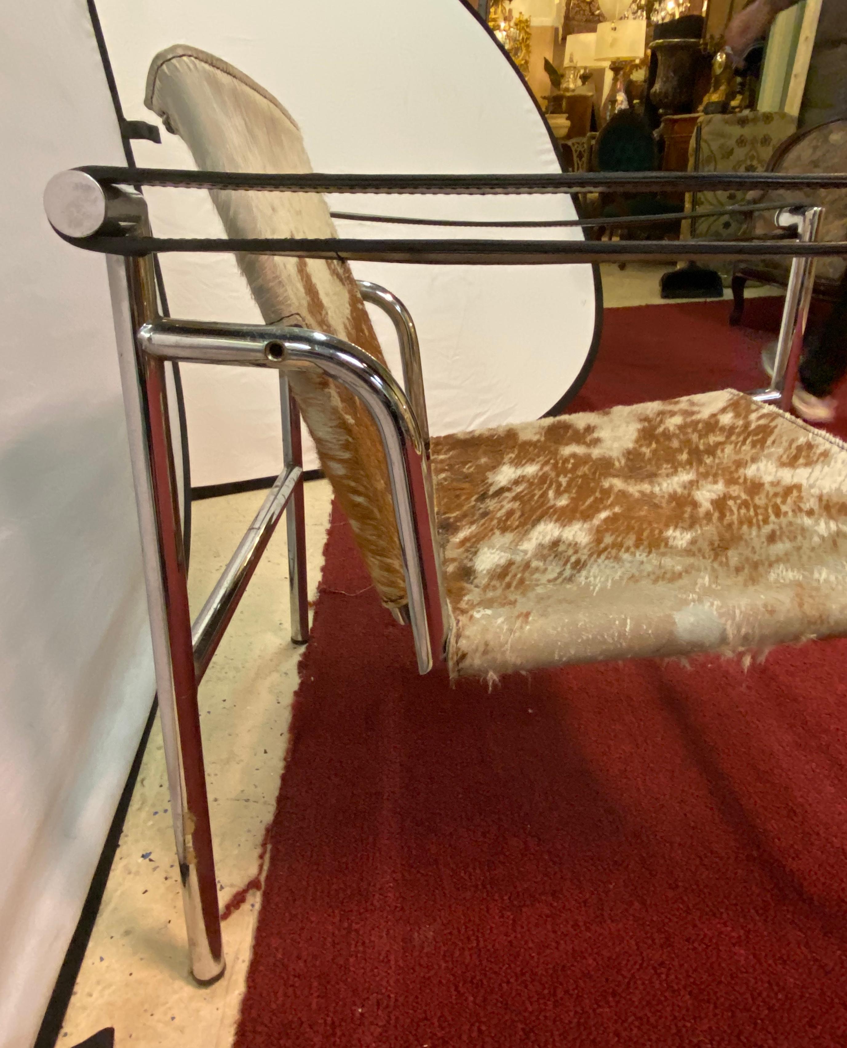 Pair of Mid-Century Le Corbusier Style Arm/Lounge Chairs, Chrome, Leather 4