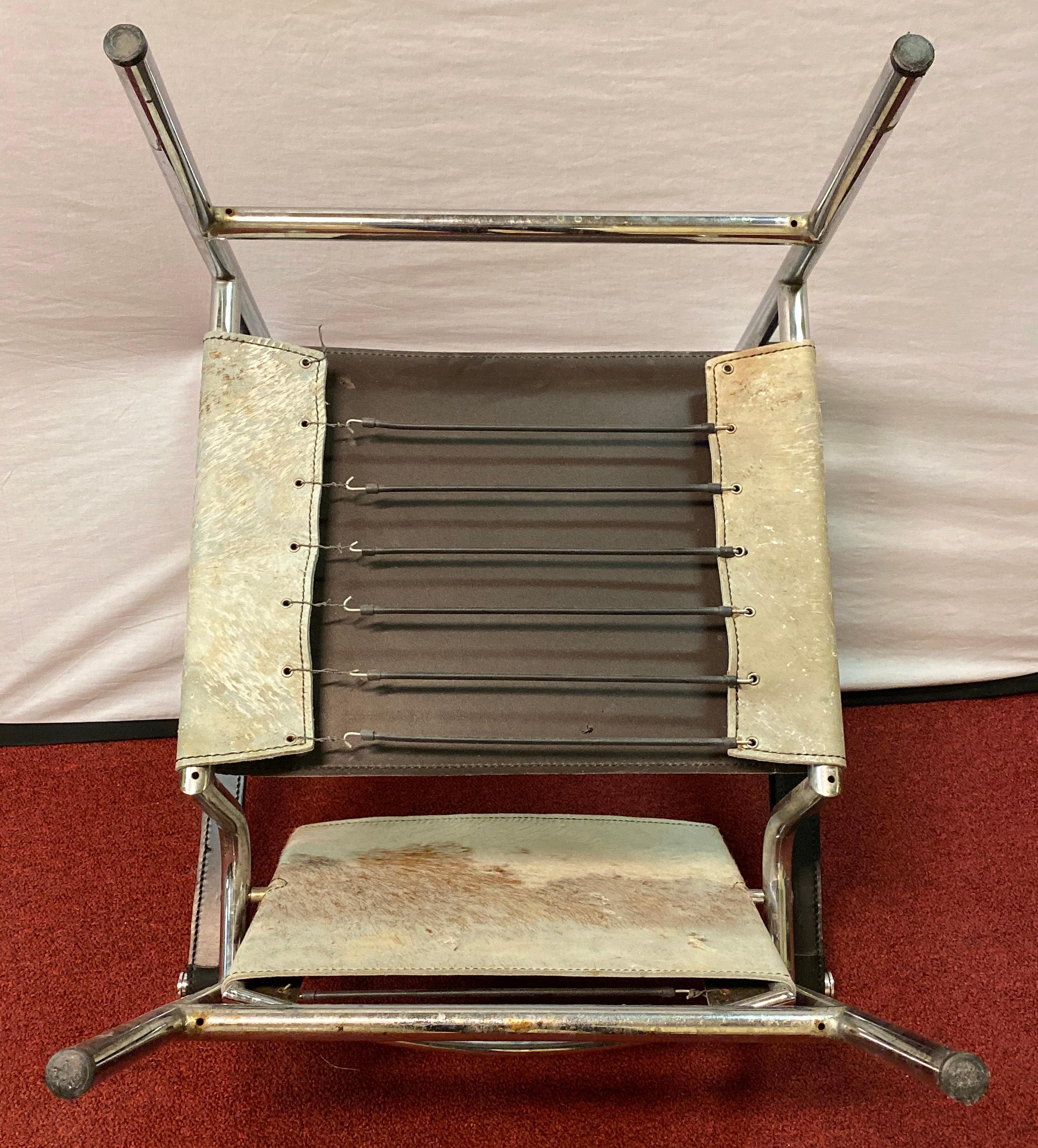 Pair of Mid-Century Le Corbusier Style Arm/Lounge Chairs, Chrome, Leather 9