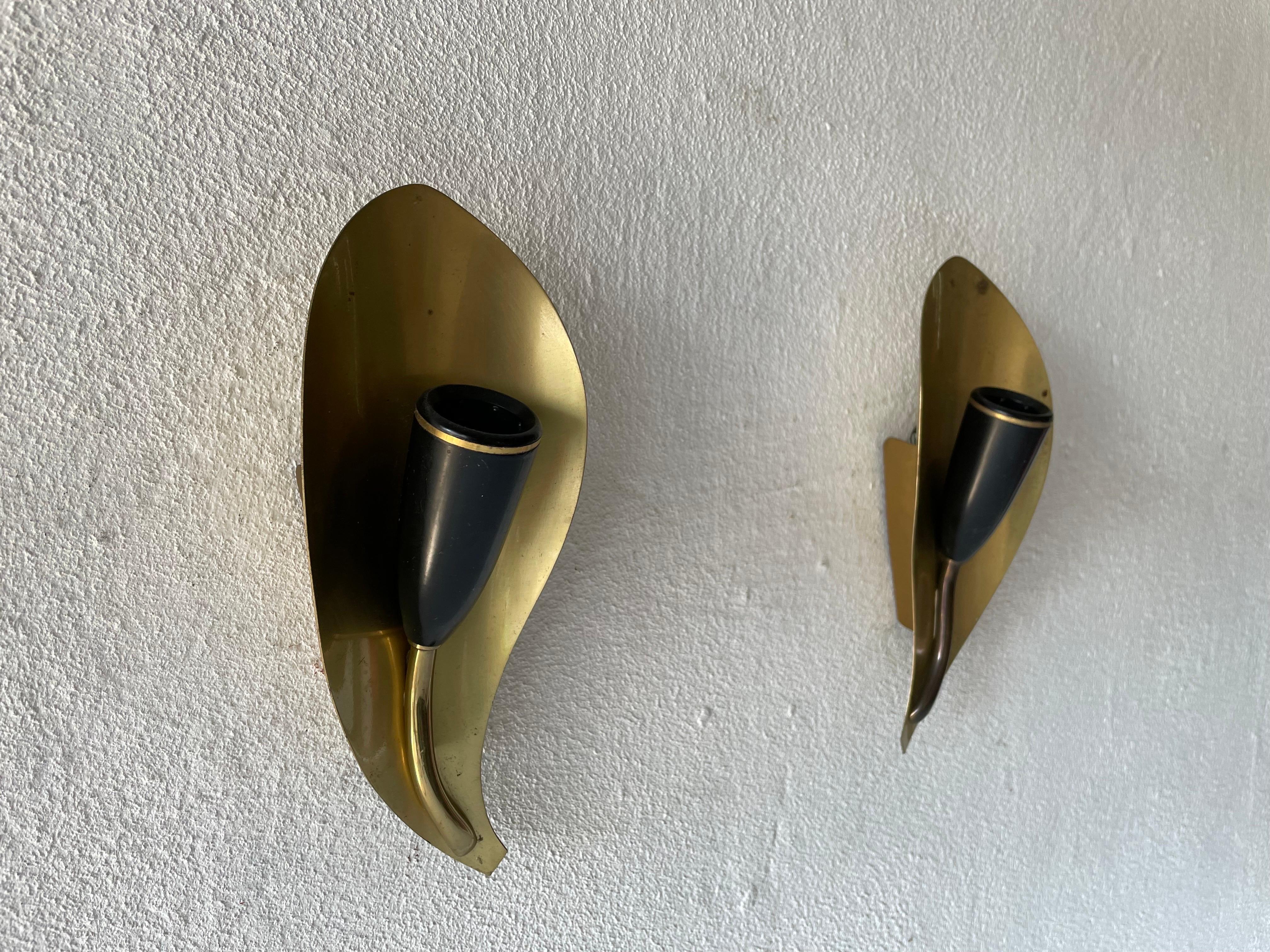 Mid-Century Modern Mid-Century Leaf Shaped Pair of Brass Sconces, 1950s, Germany For Sale