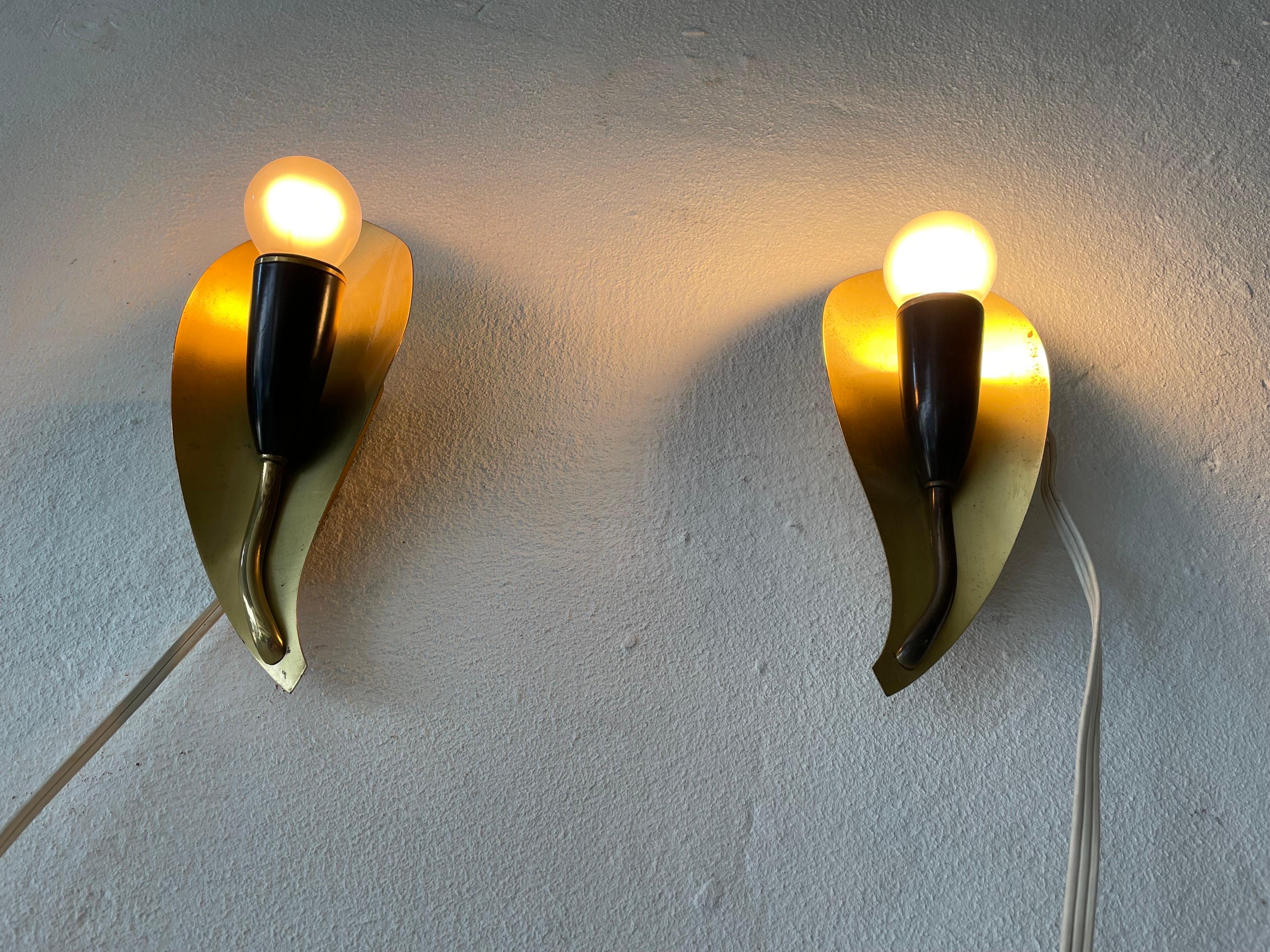 Mid-Century Leaf Shaped Pair of Brass Sconces, 1950s, Germany For Sale 3