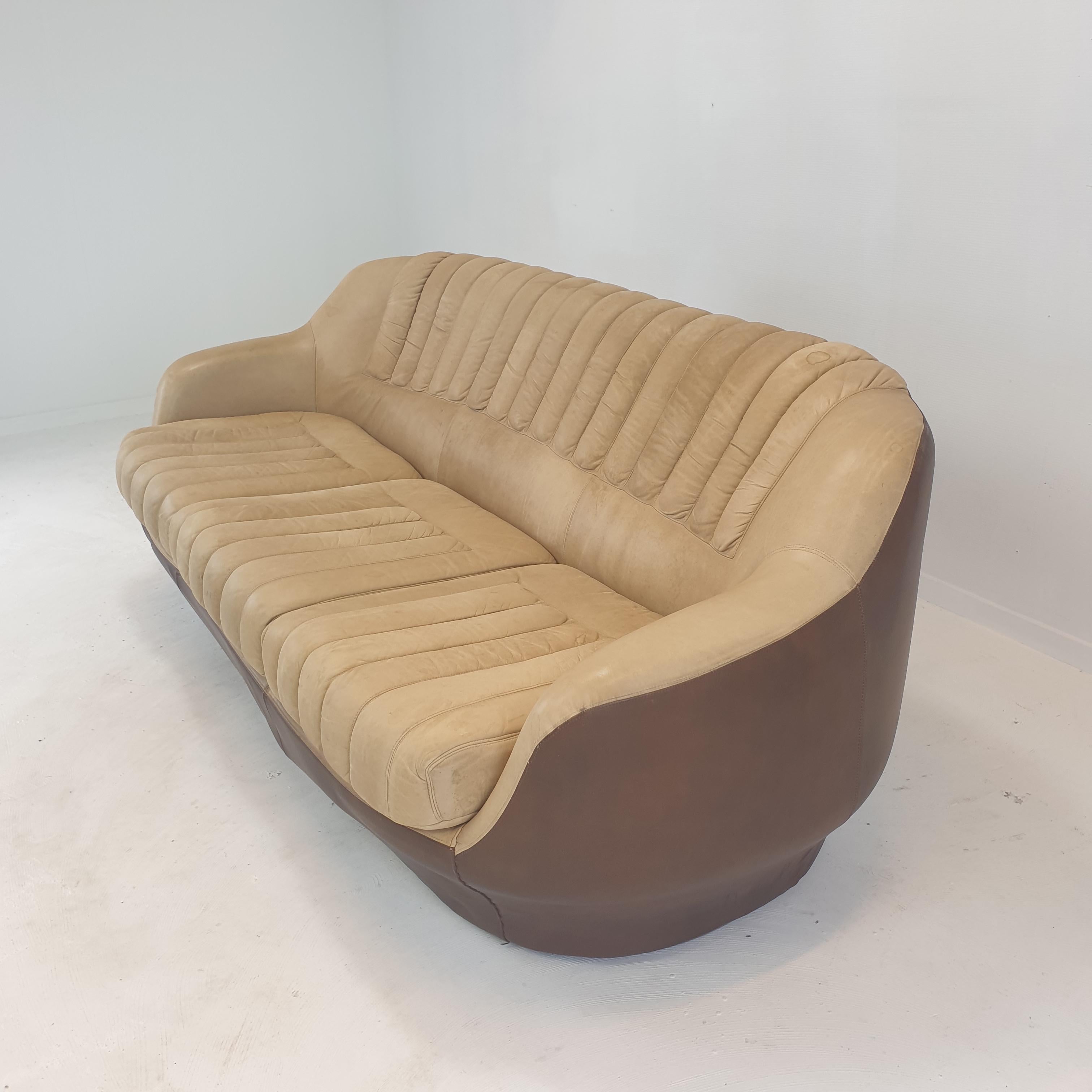 Mid Century Leather 3-Seat Club Sofa, Italy 1970's For Sale 1