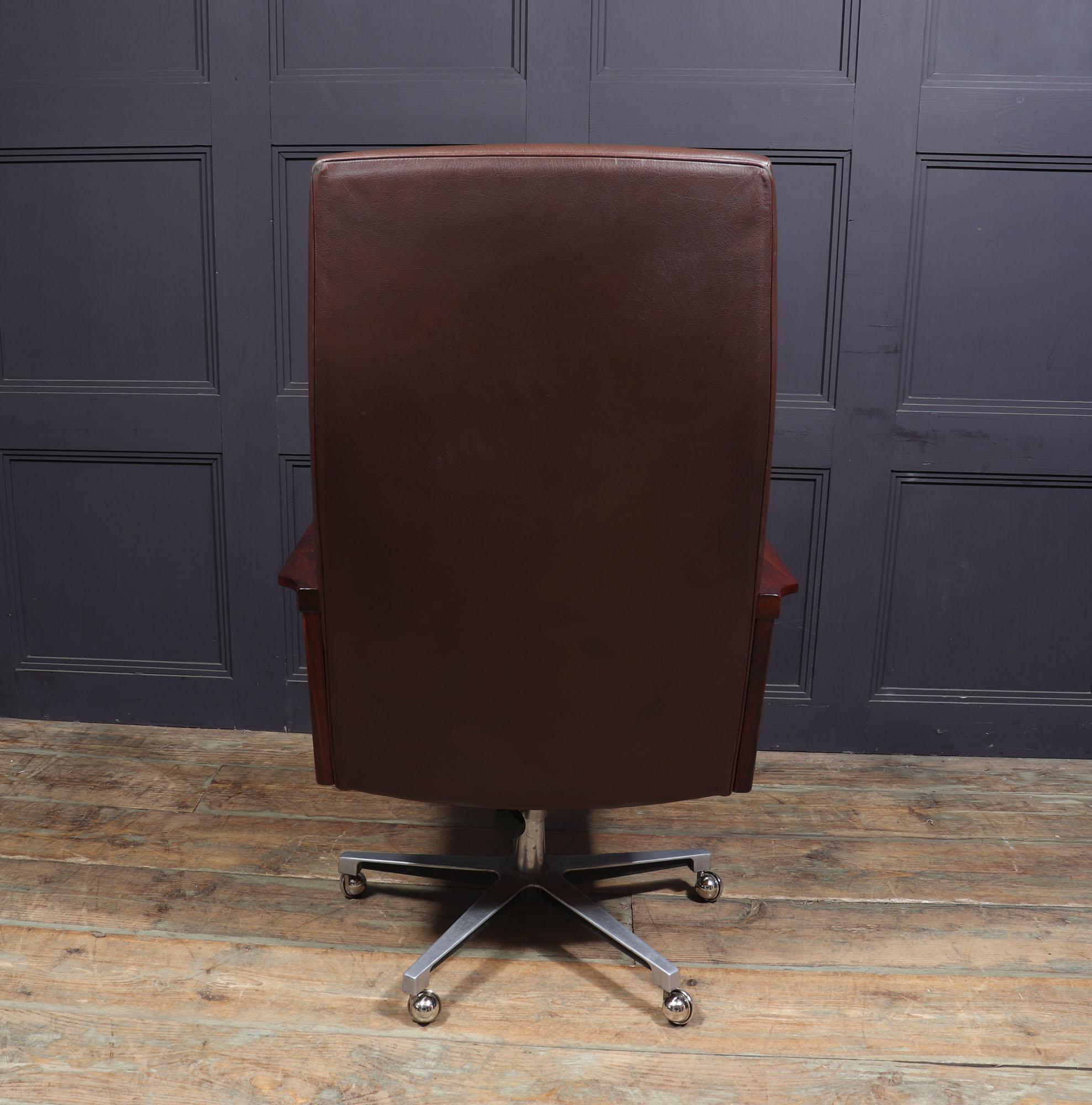 Midcentury Leather and Rosewood Desk Chair In Good Condition In Paddock Wood Tonbridge, GB