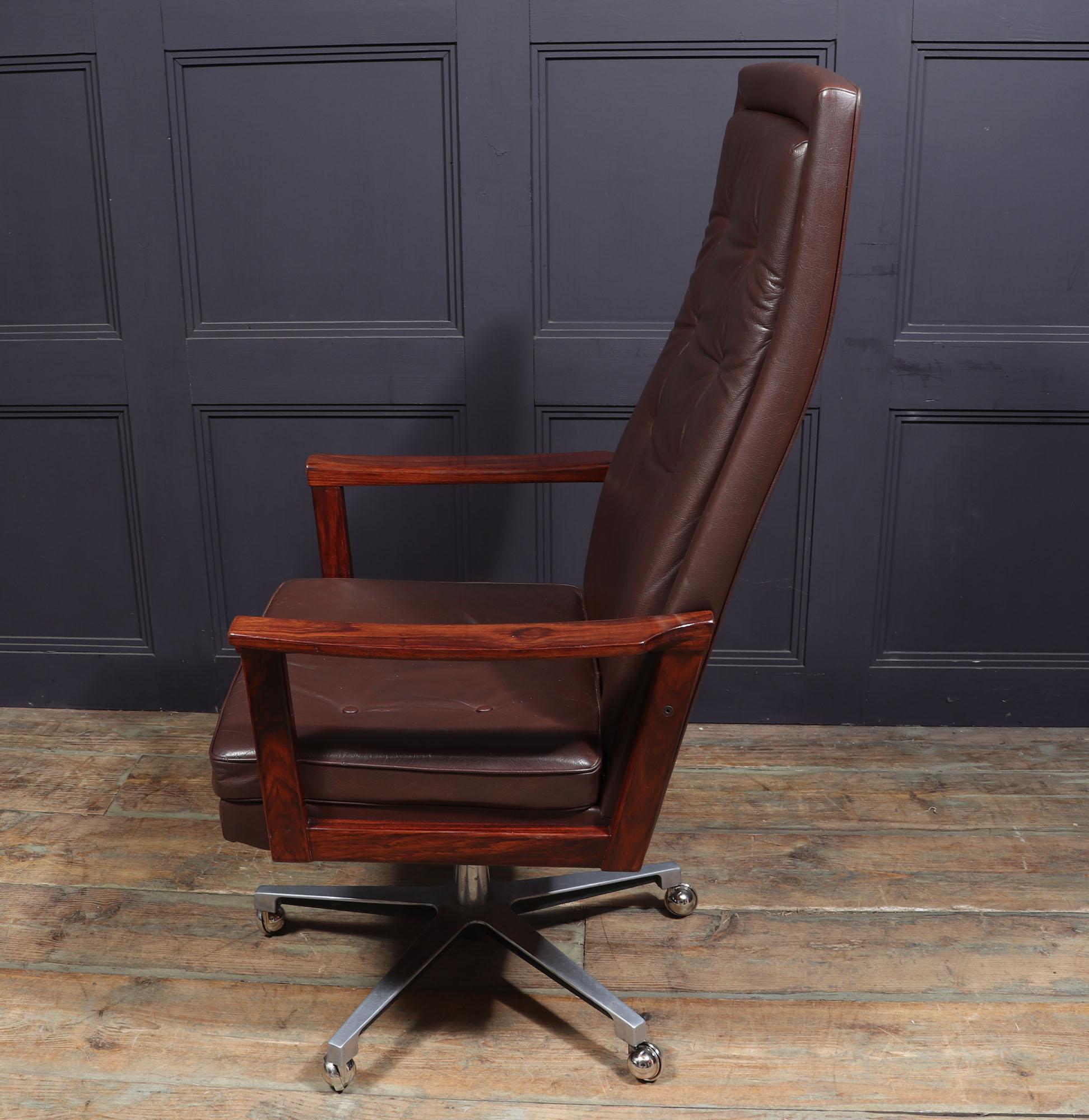Midcentury Leather and Rosewood Desk Chair 1