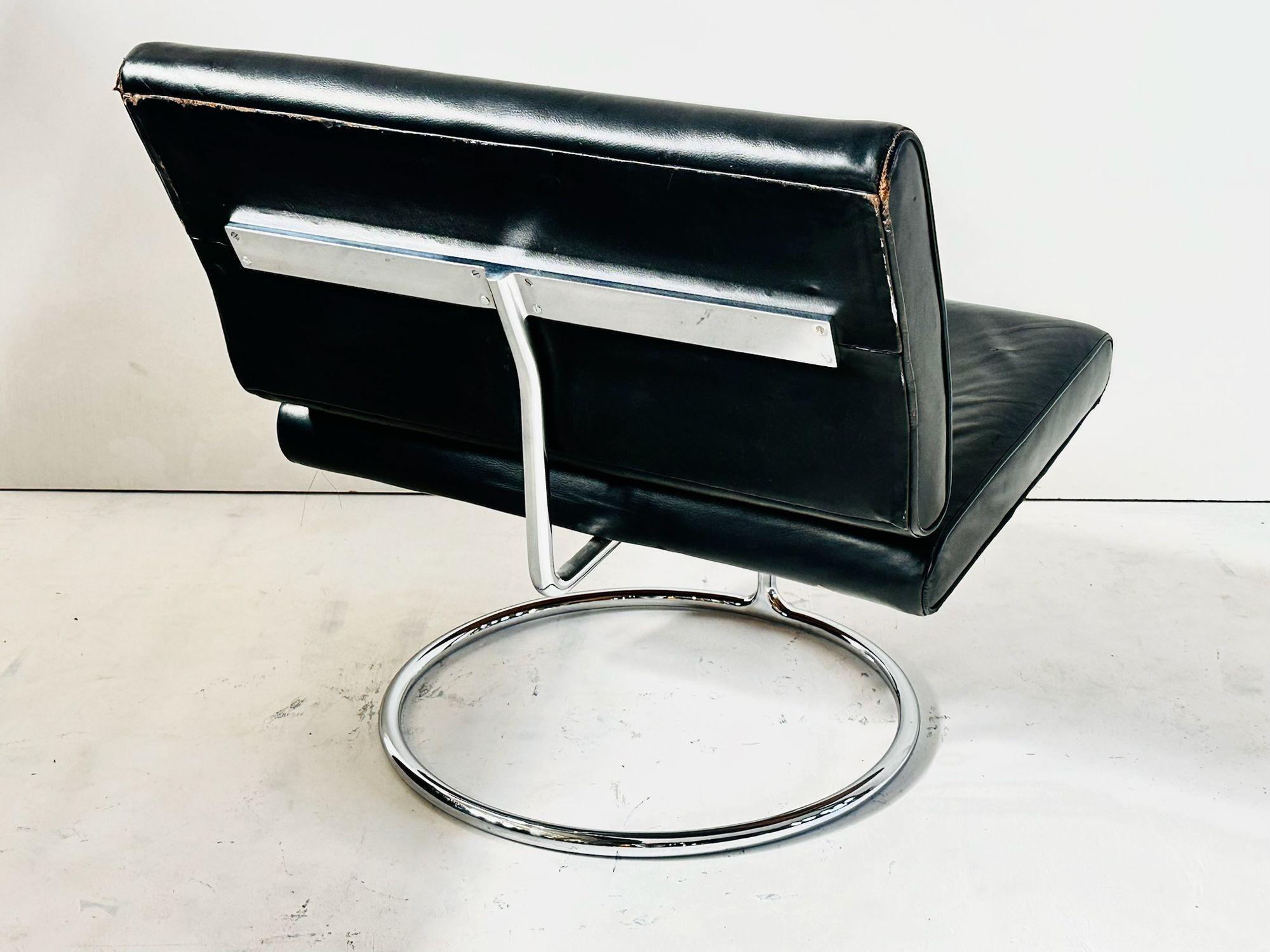Silla de salón voladiza de cuero y acero inoxidable de mediados de siglo, 1960 Acero inoxidable en venta