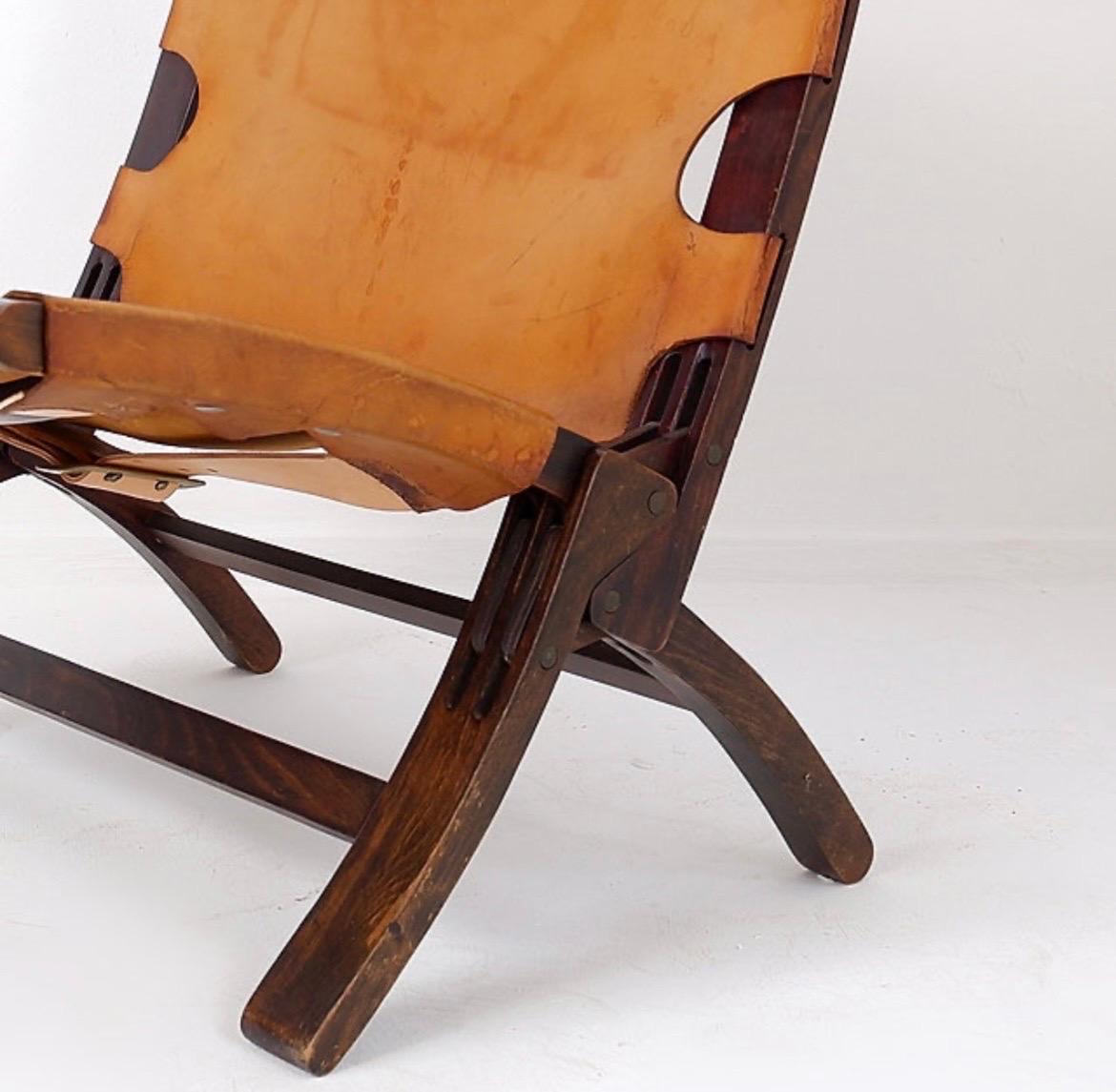 Mid century leather and wood folding armchair, 1950s For Sale 5