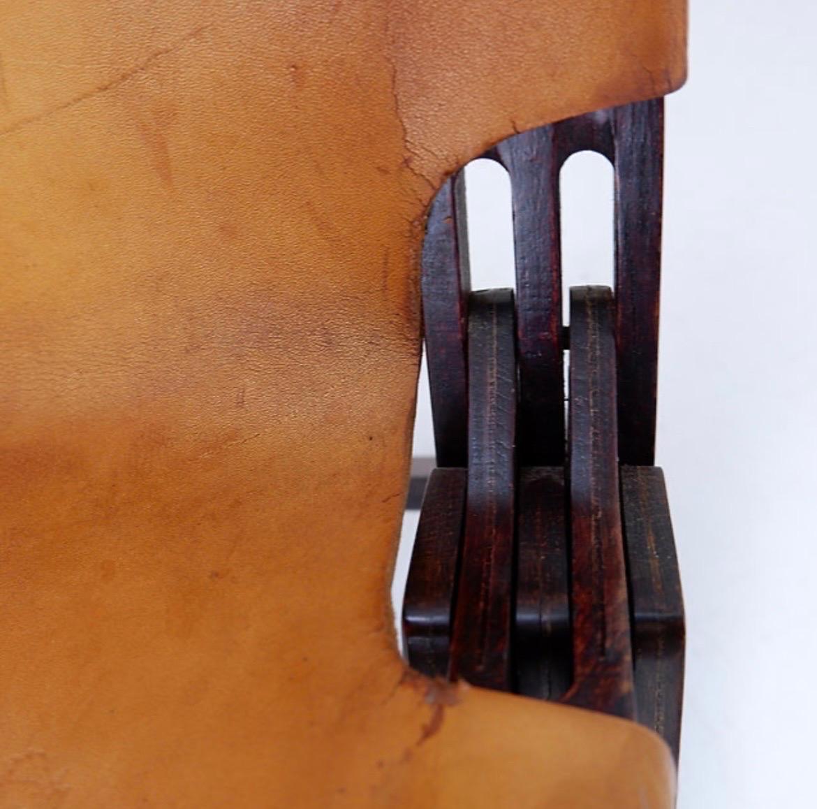 Mid century leather and wood folding armchair, 1950s For Sale 6