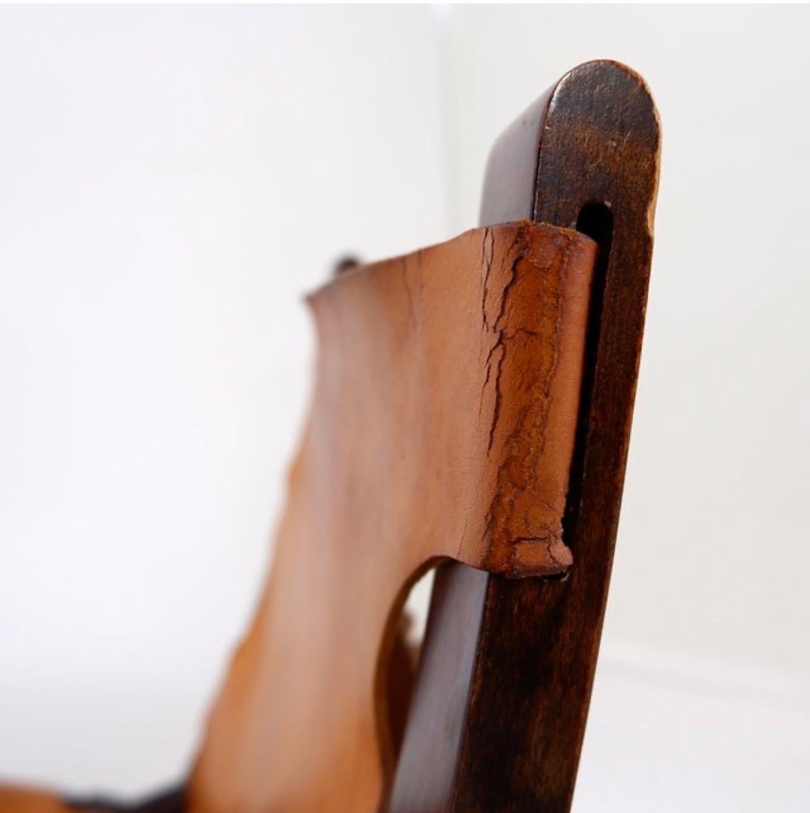 Mid century leather and wood folding armchair, 1950s For Sale 7