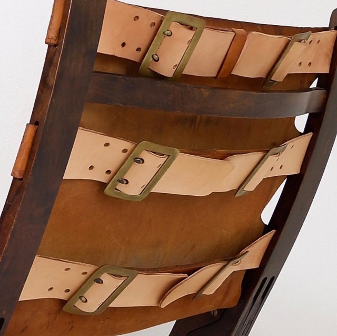 Mid century leather and wood folding armchair, 1950s For Sale 2