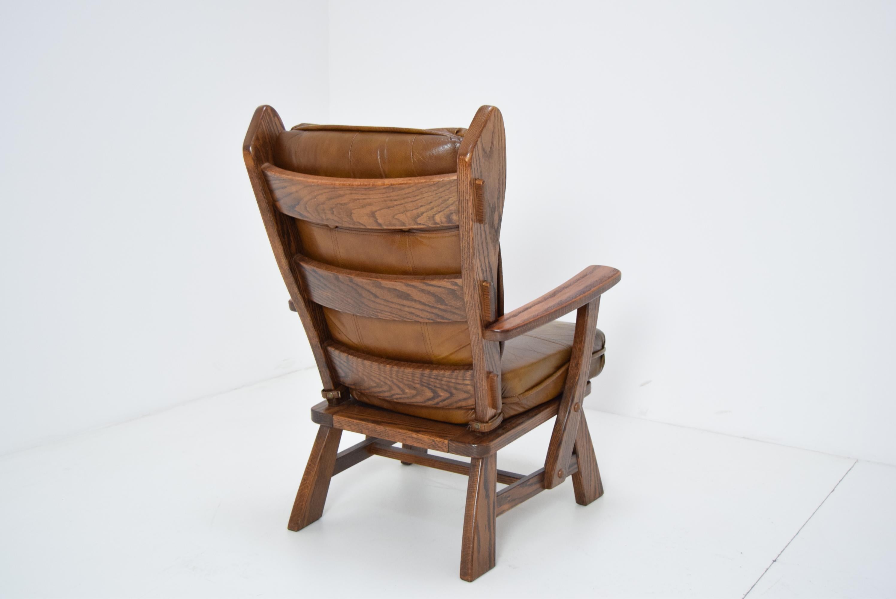 Mid-Century Leather Armchair, 1970s In Good Condition In Praha, CZ