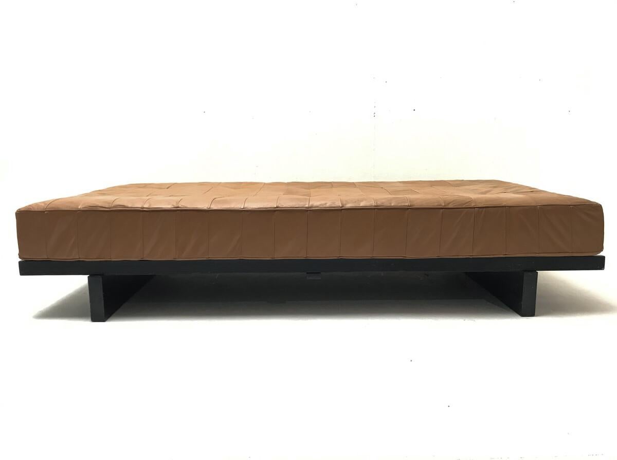 Mid-Century Leather Daybed DS80 by De Sede In Good Condition For Sale In Brussels , BE