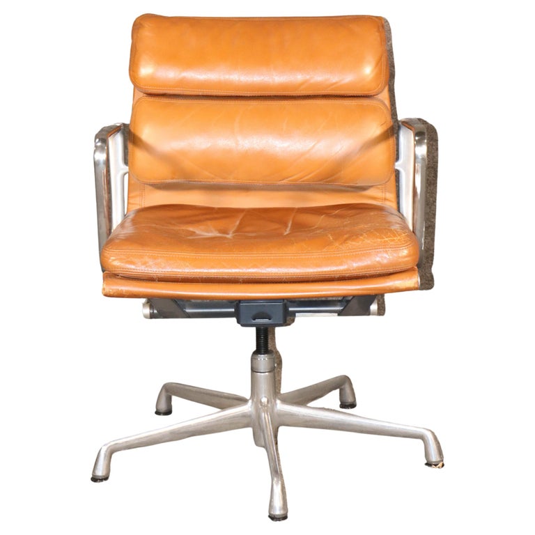 MidCentury Leather Desk Chair For Sale at 1stDibs