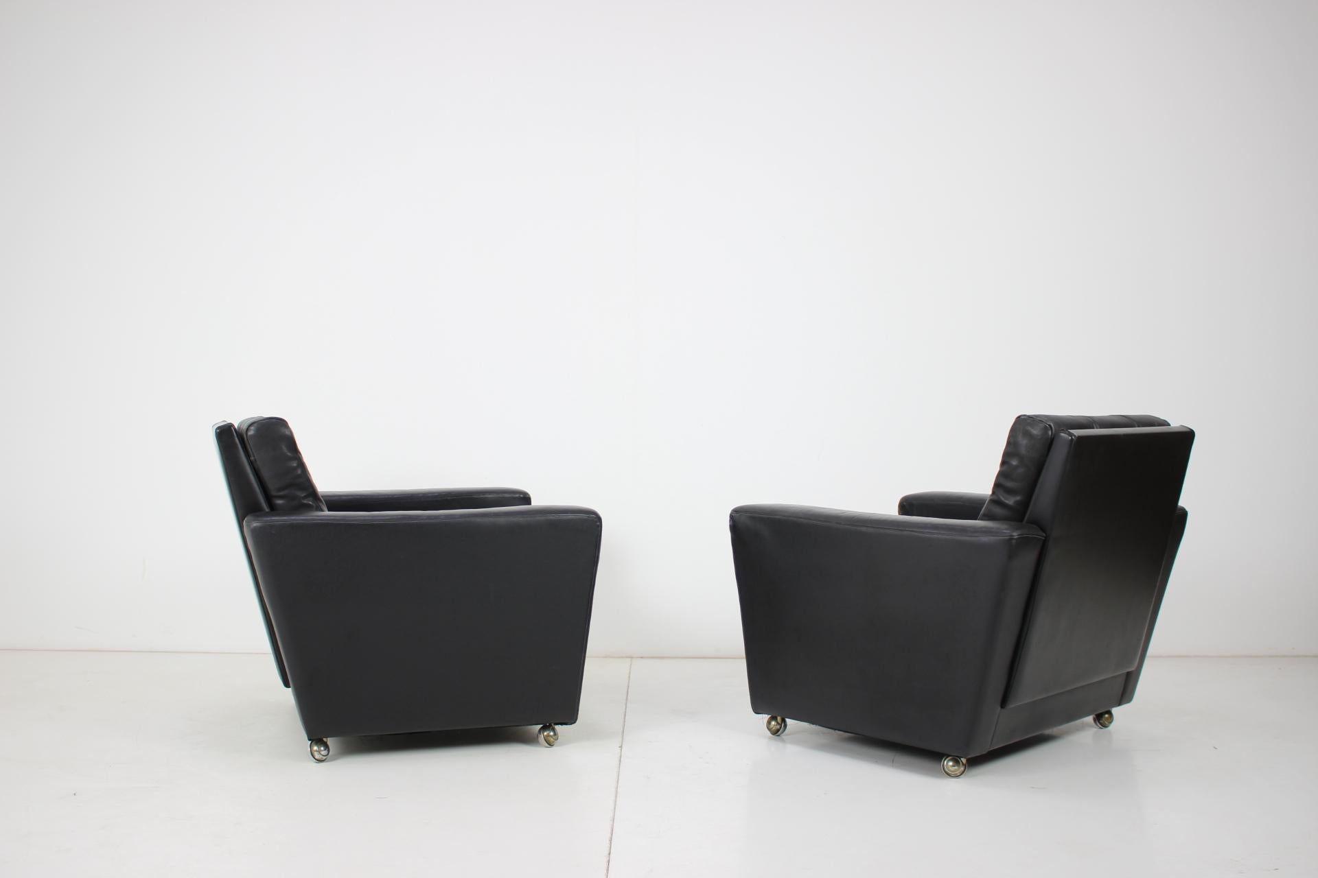 Mid-Century Leather Finland Armchairs, 1970's 2