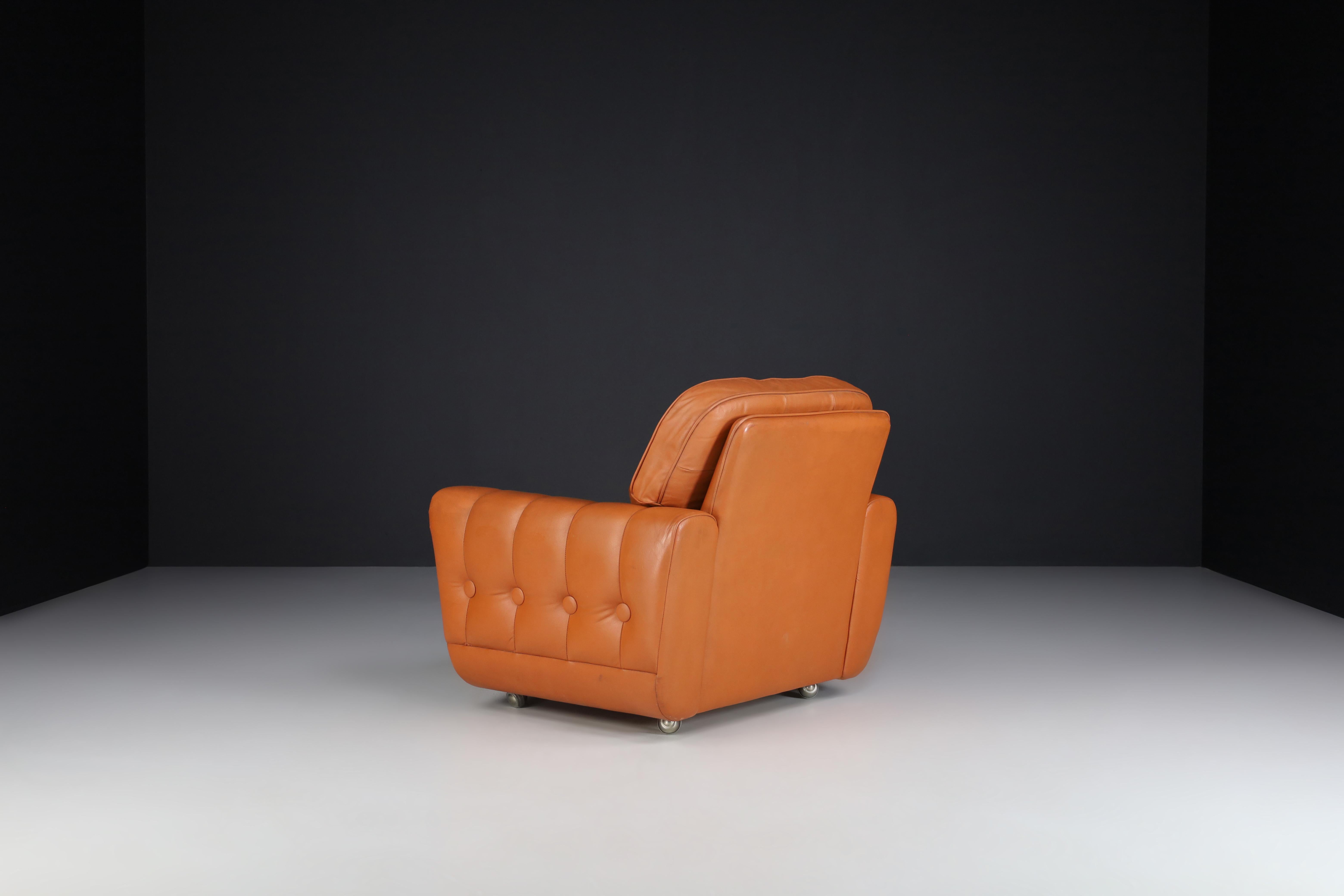 Leder-Loungesessel aus der Mitte des Jahrhunderts, Frankreich, 1960er Jahre (20. Jahrhundert) im Angebot