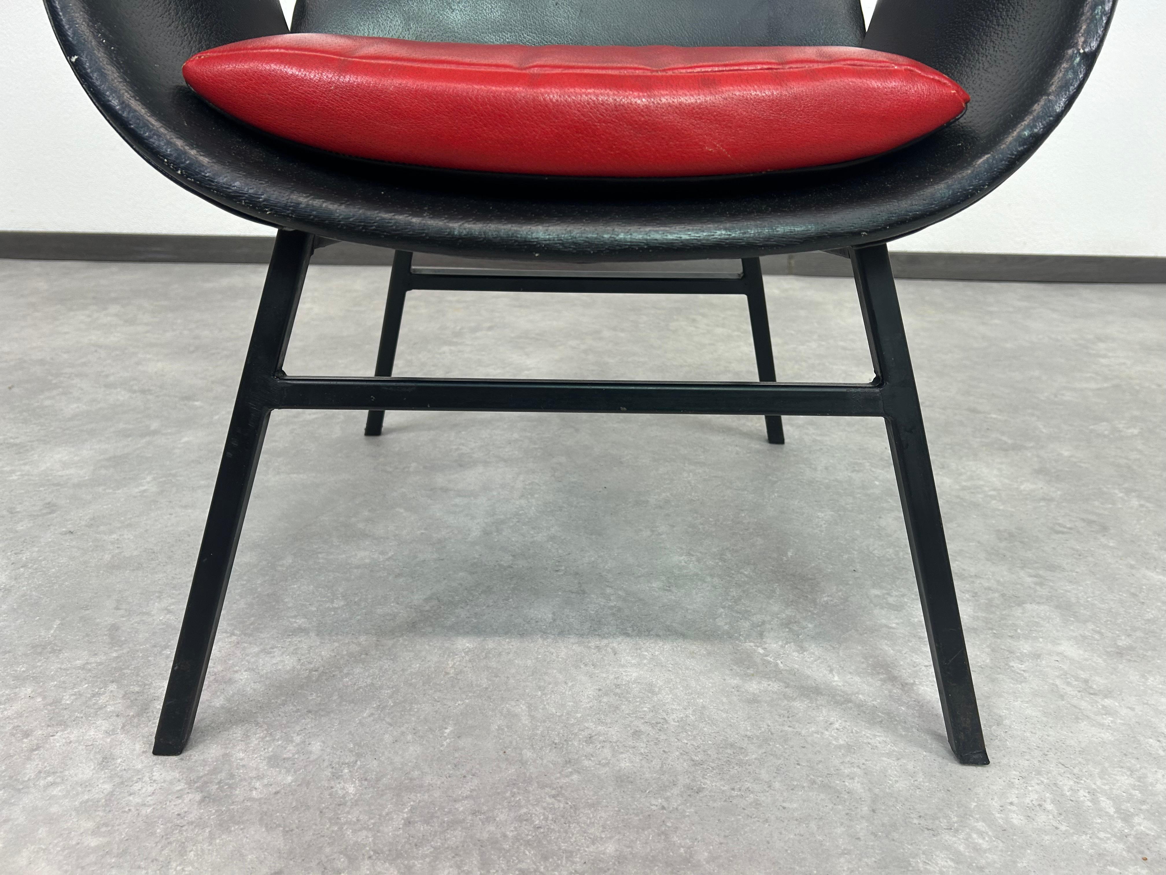 Groupe de sièges en cuir de style mid-century attr. Gastone Rinaldi en vente 9