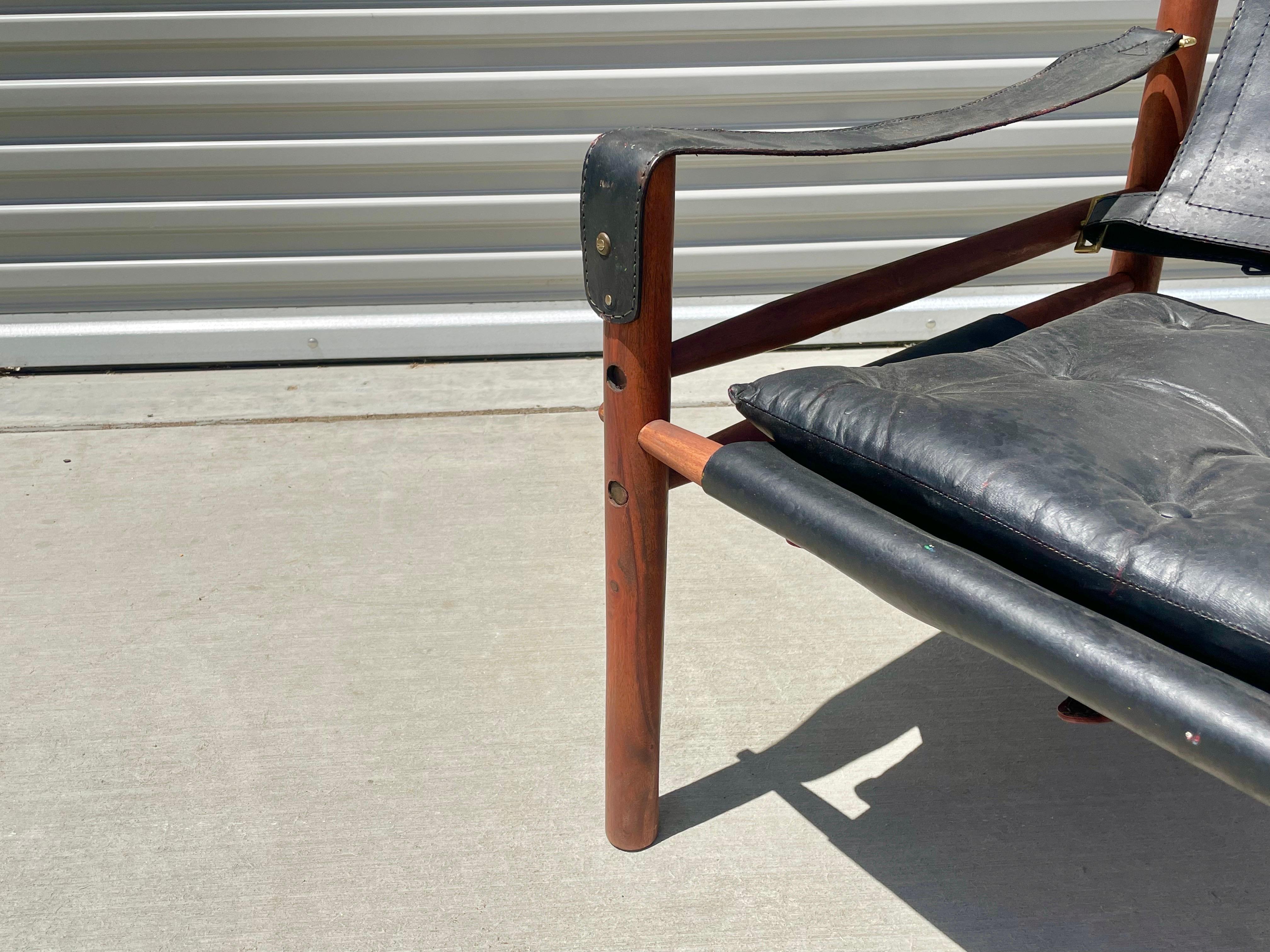 Midcentury Leather Sirocco Safari Chair by Arne Norell In Good Condition In North Hollywood, CA