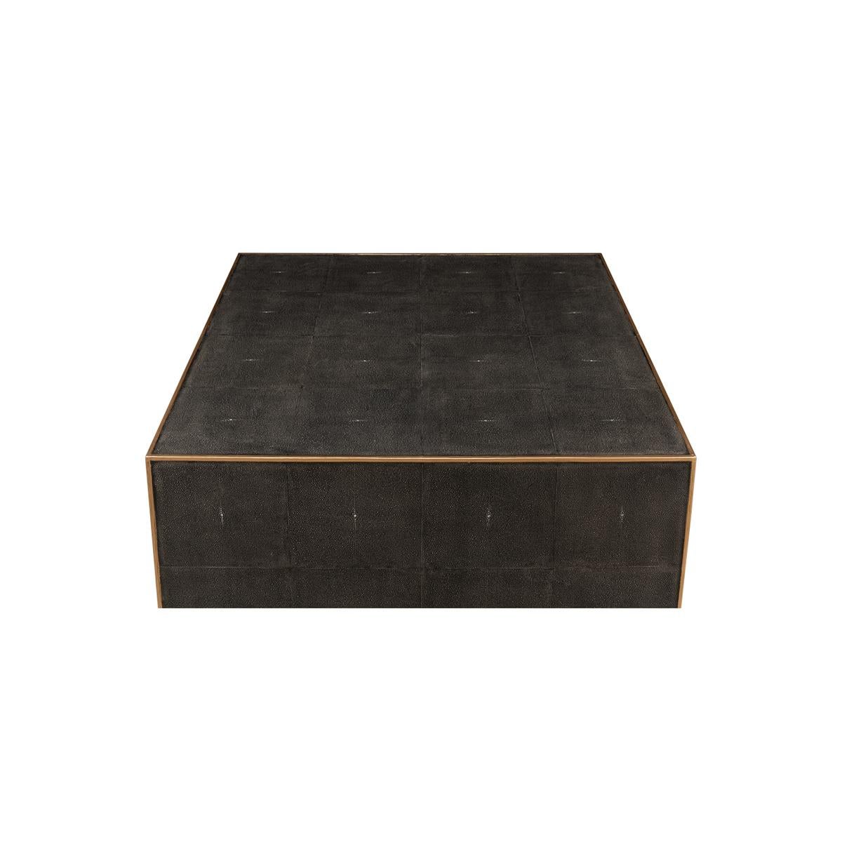 Mid-Century Modern Table basse du milieu du siècle enveloppée de cuir en vente