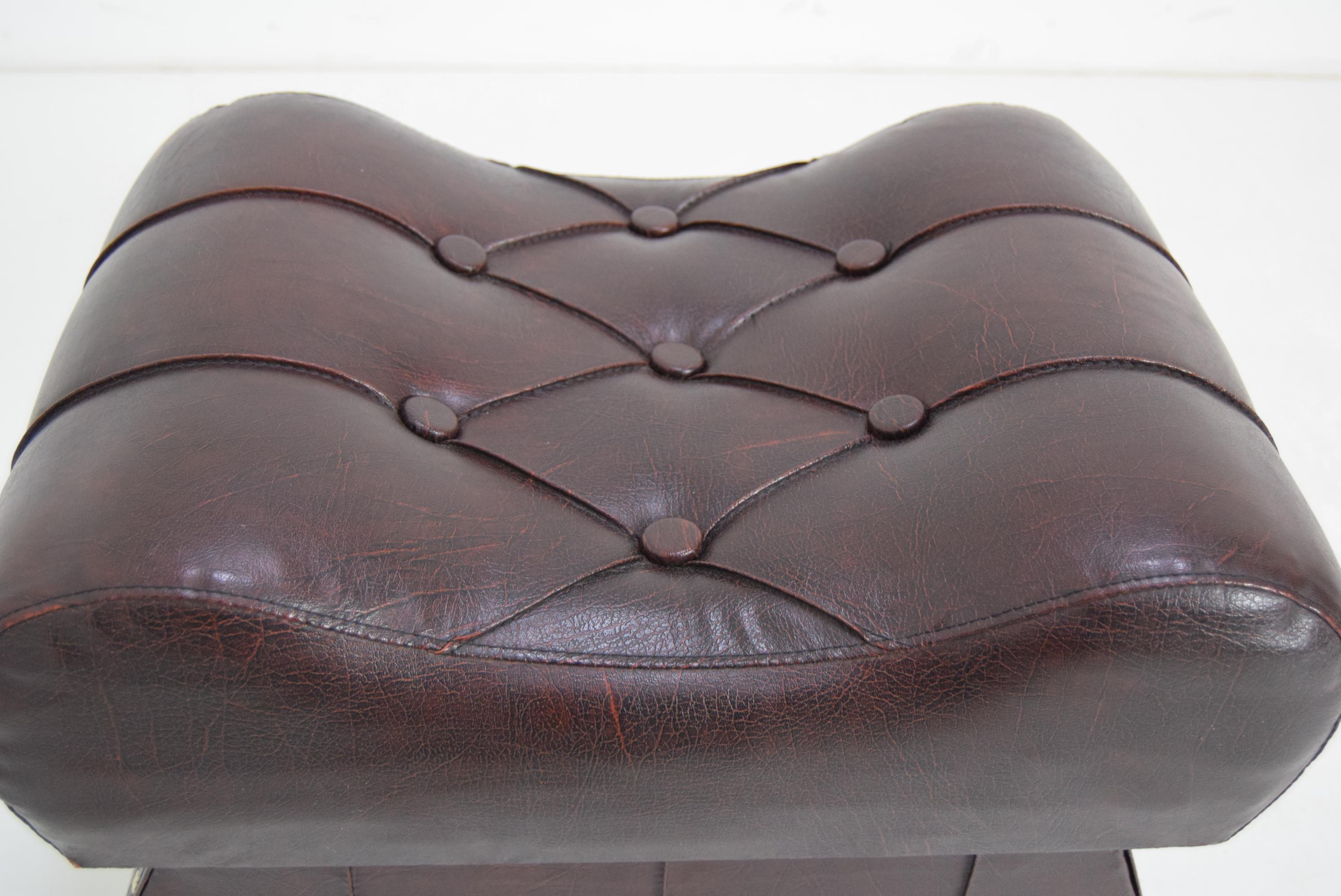 Midcentury Leatherette Stool with Wheels, 1970s For Sale 3