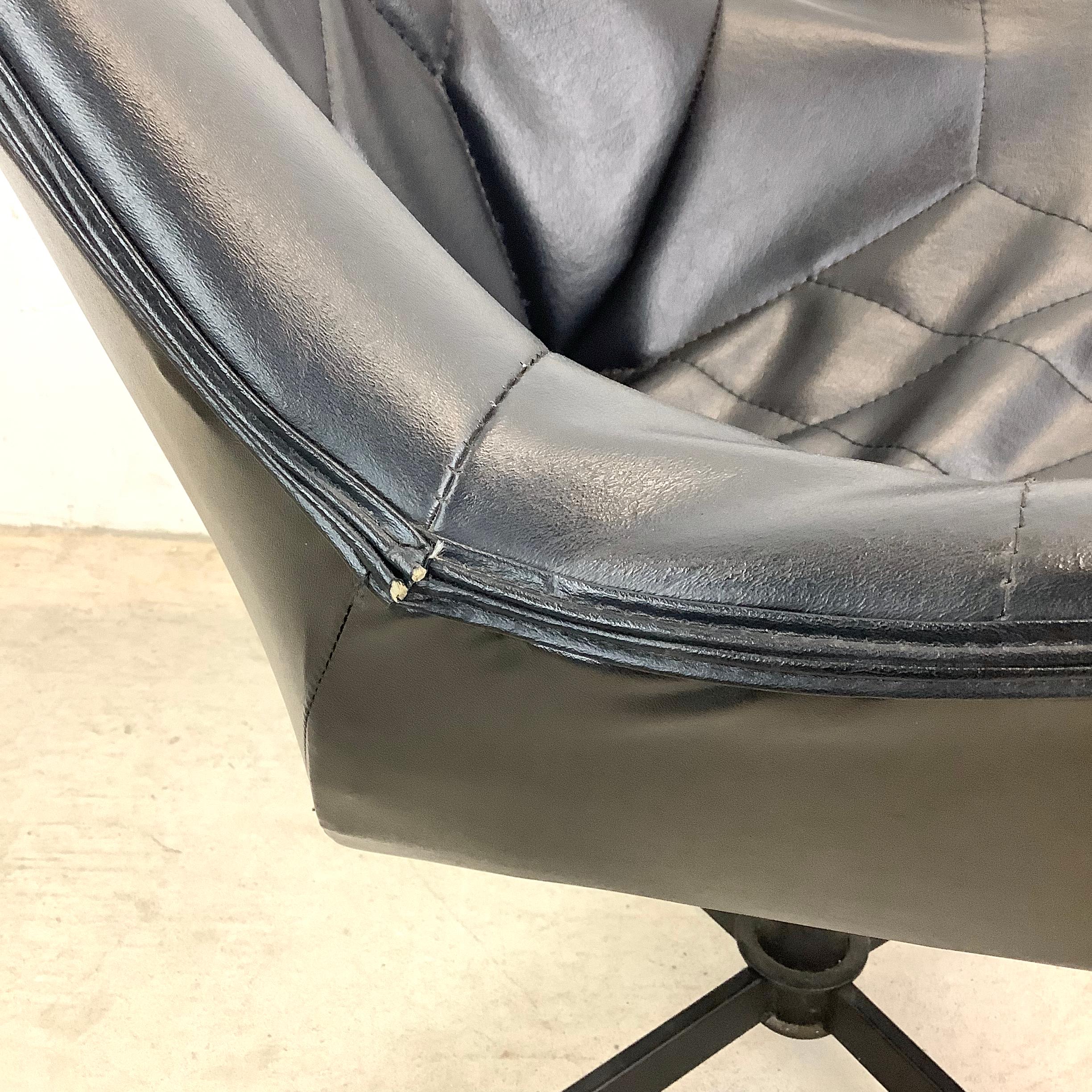 Mid-Century Leatherette Swivel Chair w/ Headrest For Sale 9