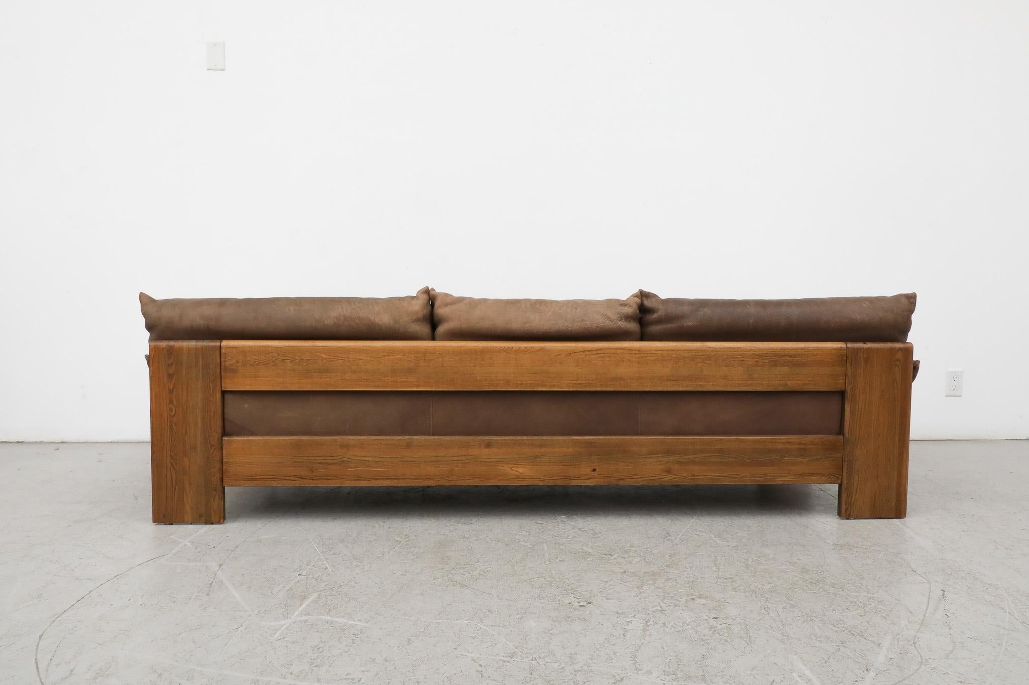 Mid-Century Leolux 3 Seater Oak and Leather Sofa For Sale 4