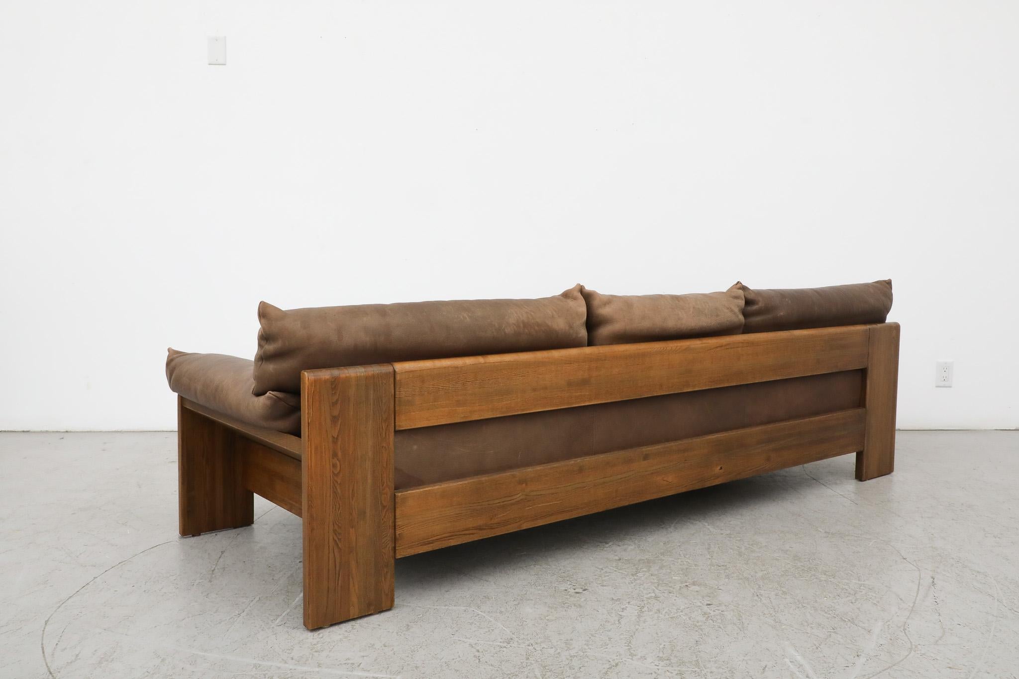 Late 20th Century Mid-Century Leolux 3 Seater Oak and Leather Sofa For Sale