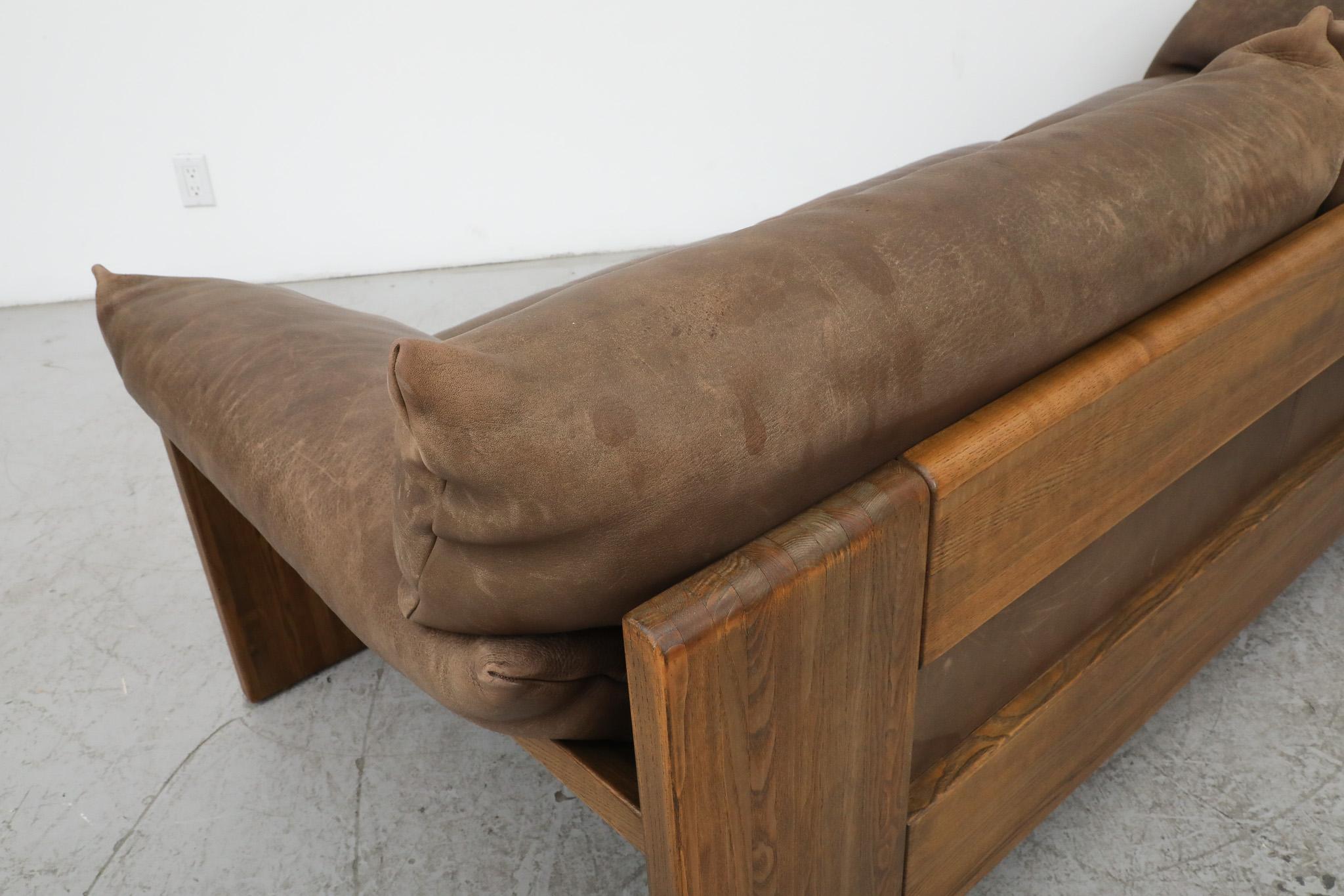 Mid-Century Leolux 3 Seater Oak and Leather Sofa For Sale 1