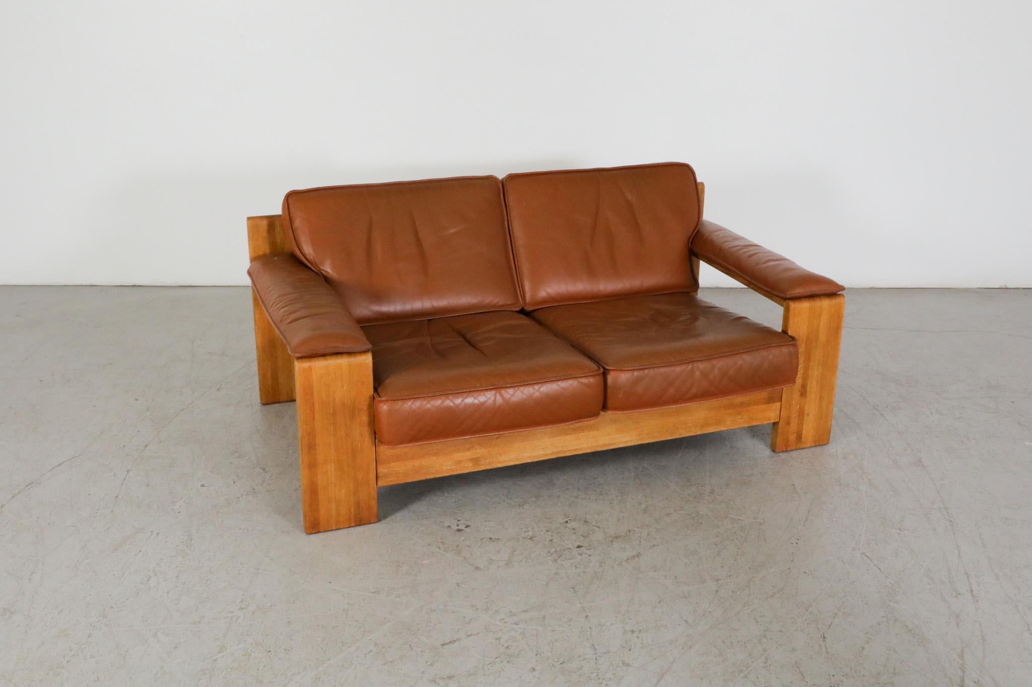 Mid-Century Leolux Oak Framed Cognac Leather Loveseat with Removable Headrests For Sale 3
