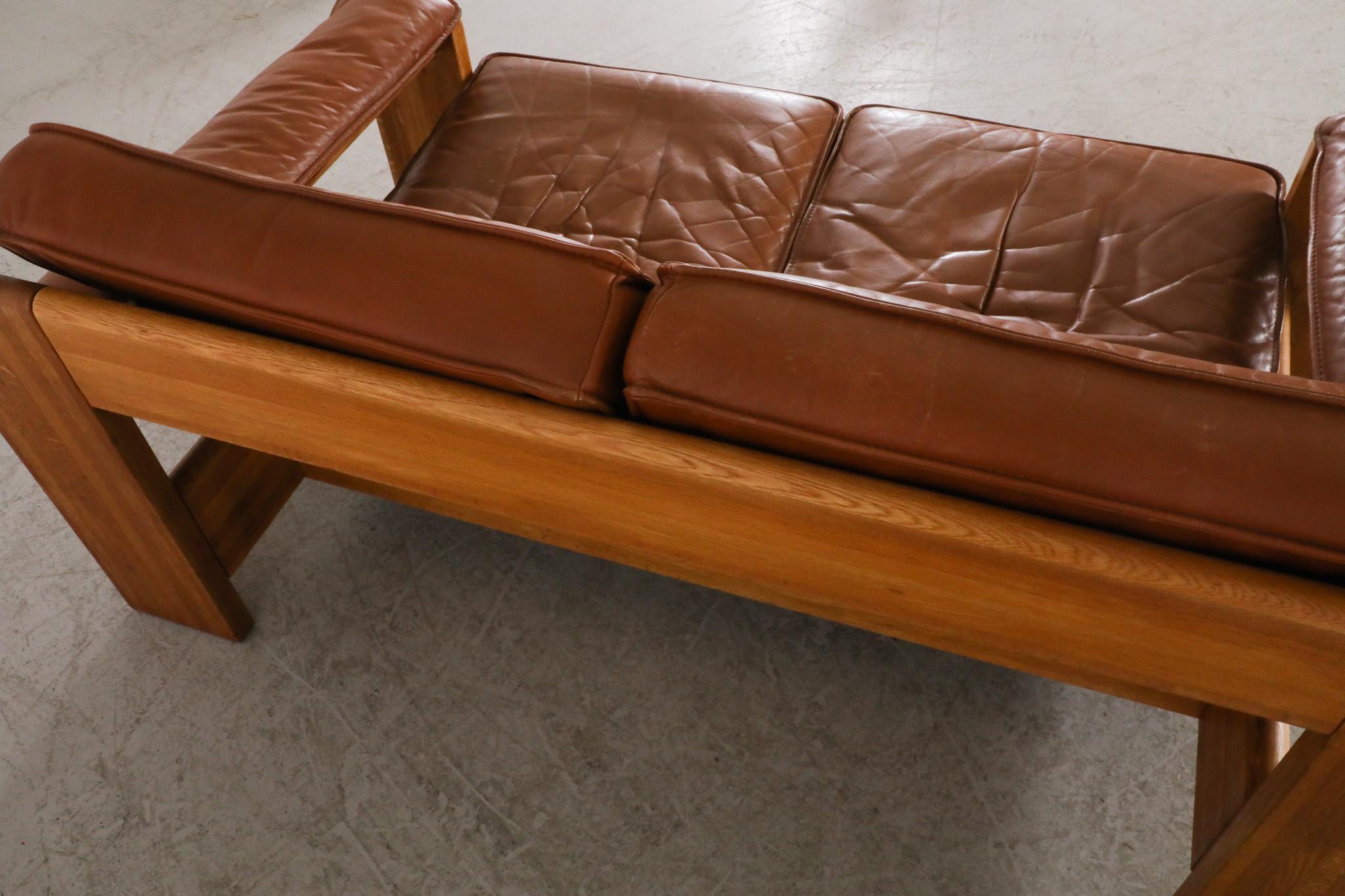 Mid-Century Leolux Oak Framed Cognac Leather Loveseat with Removable Headrests For Sale 10
