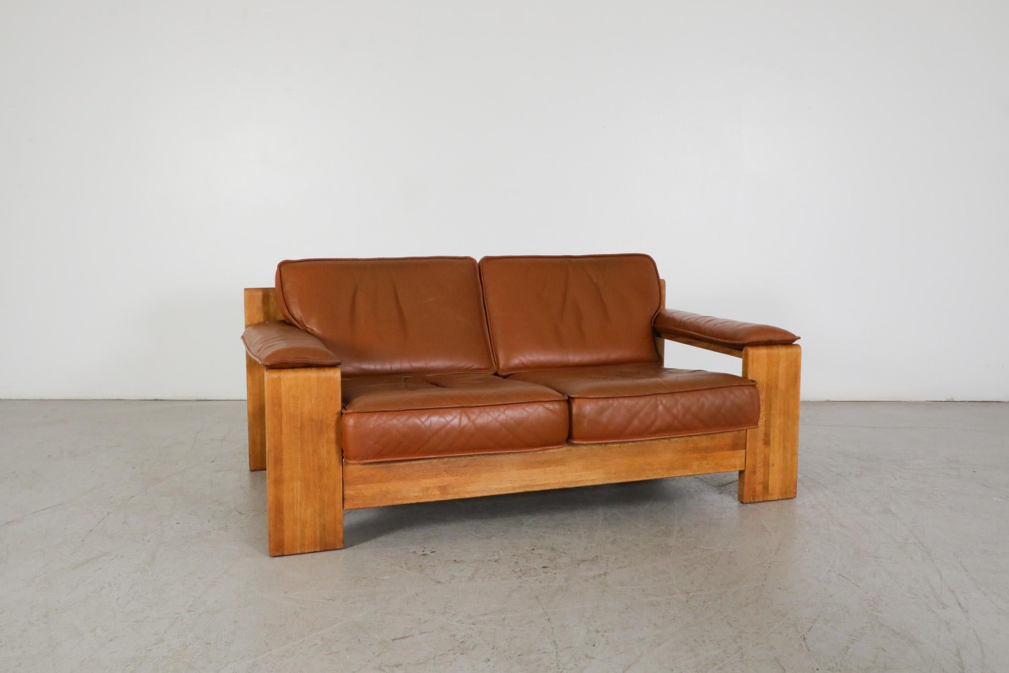Mid-Century Leolux Oak Framed Cognac Leather Loveseat with Removable Headrests For Sale 3