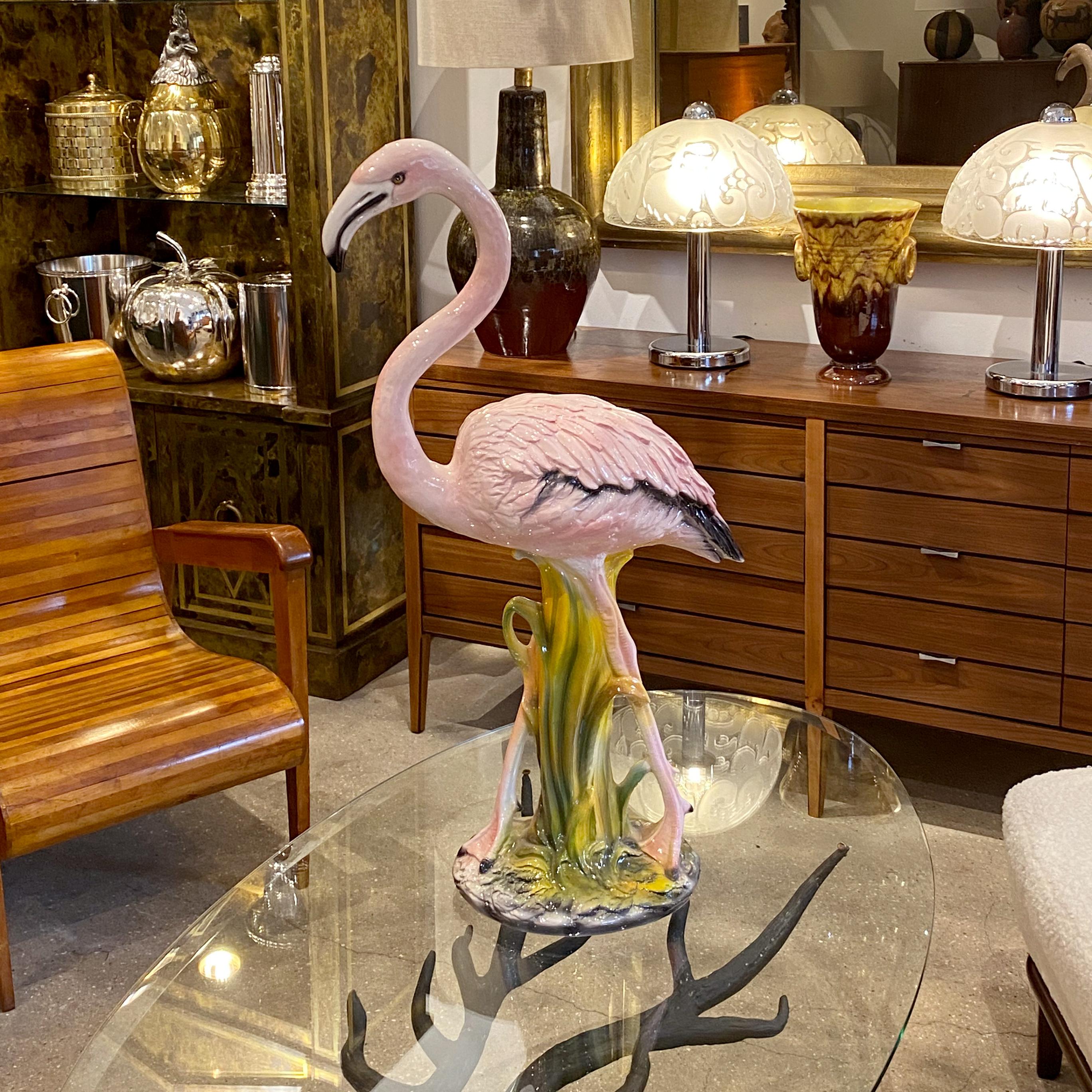 Flamant italien du milieu du siècle en céramique émaillée grandeur nature en vente 1
