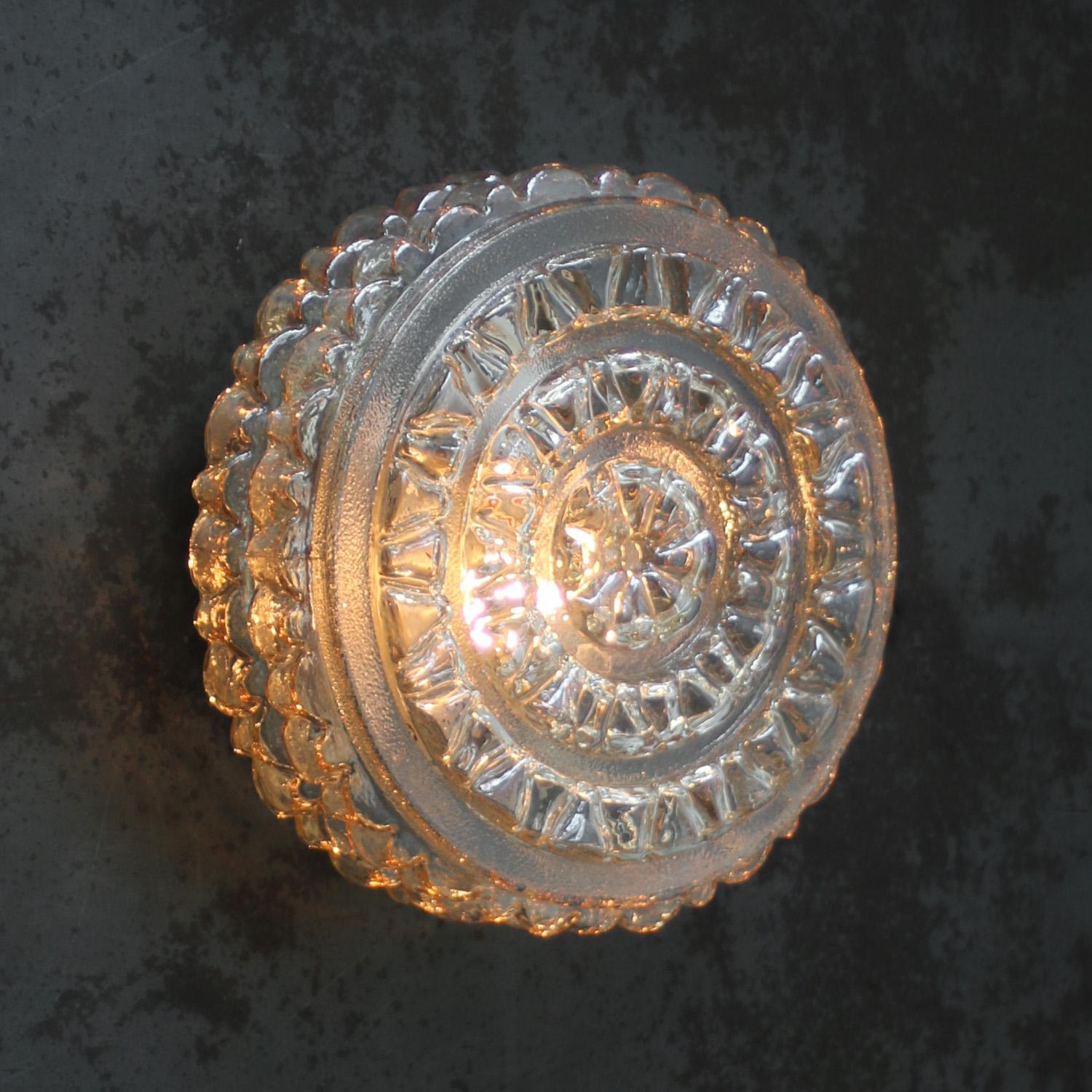 Mid-Century Wall or Ceiling Lamp.
Metal base with light amber clear glass.

1960-1970

Weight: 2.00 kg / 4.4 lb

Priced per individual item. All lamps have been made suitable by international standards for incandescent light bulbs, energy-efficient