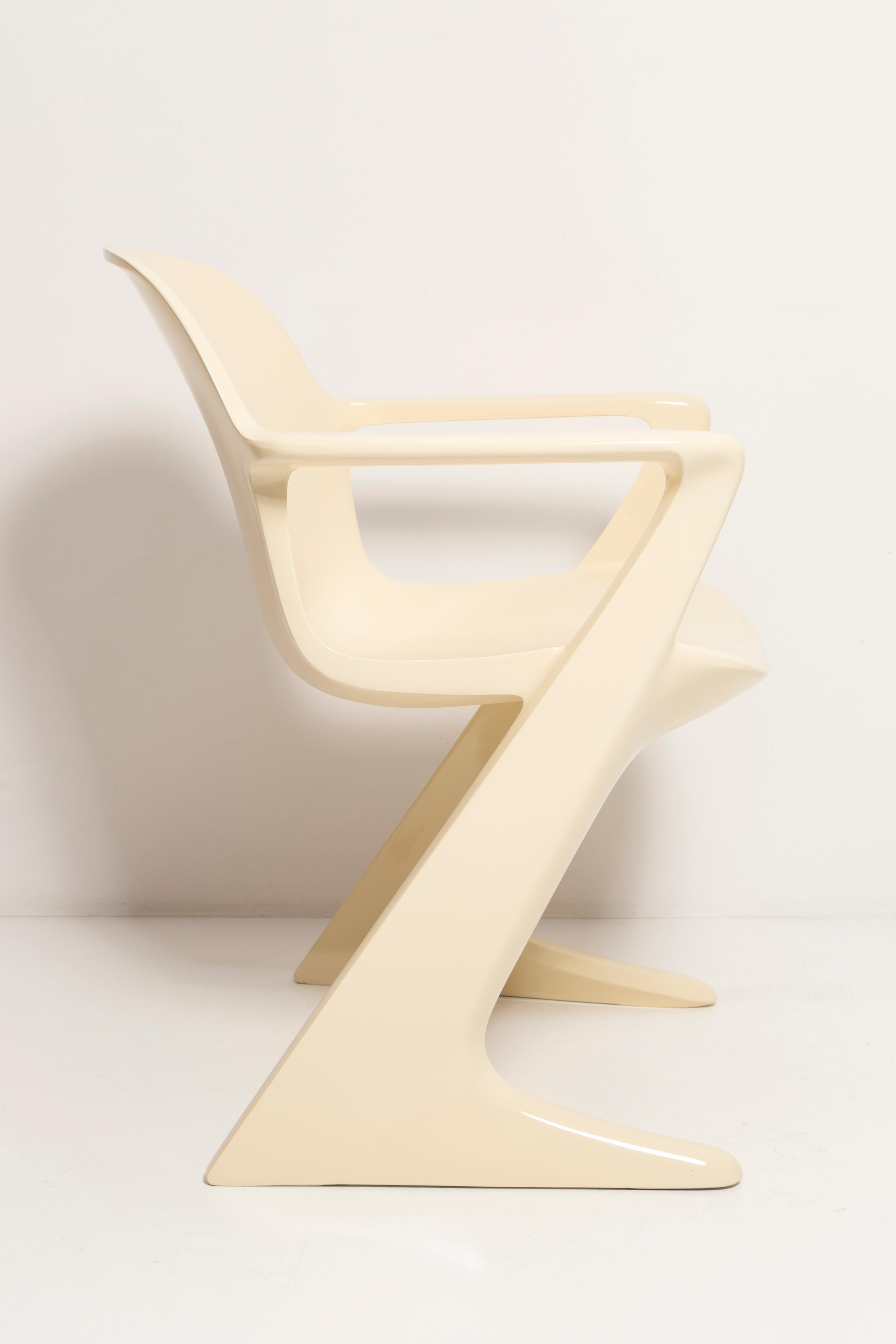 Lacquered Mid-Century Light Beige Kangaroo Chair Designed by Ernst Moeckl, Germany, 1968 For Sale