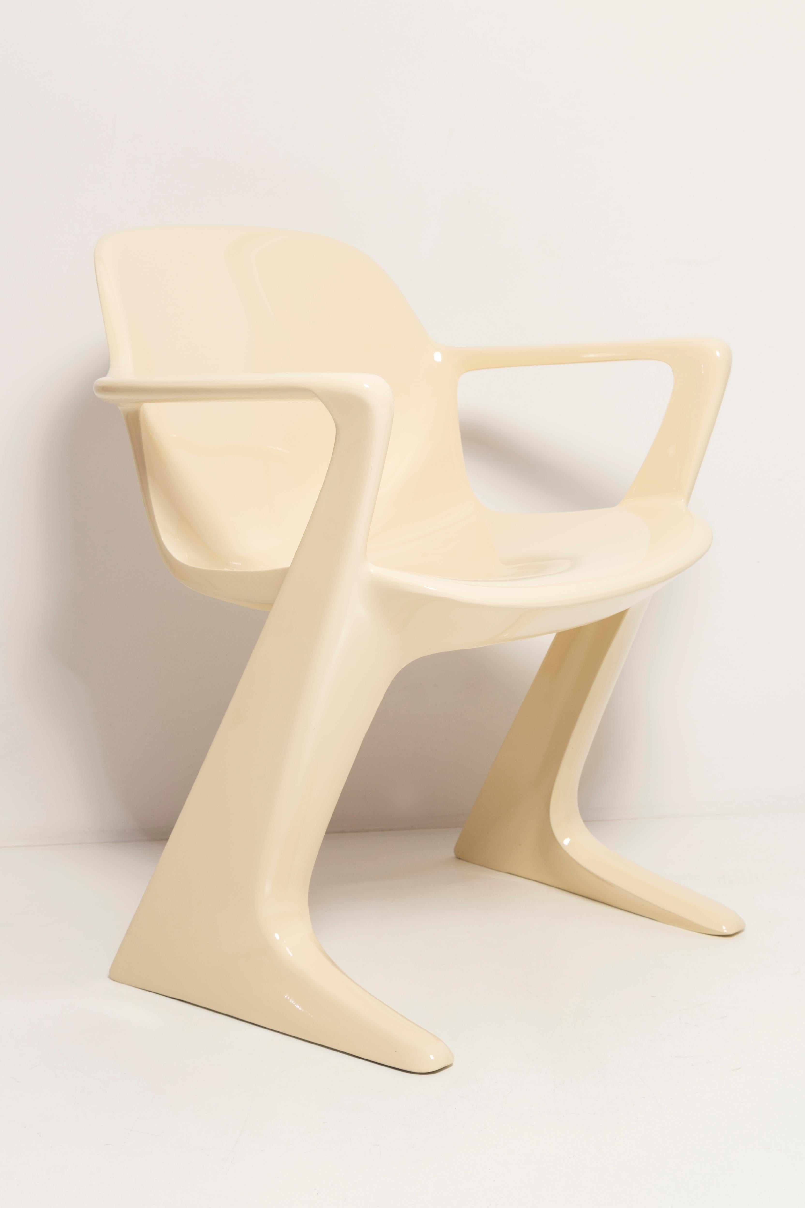 Mid-Century Light Beige Kangaroo Chair Designed by Ernst Moeckl, Germany, 1968 In Excellent Condition For Sale In 05-080 Hornowek, PL
