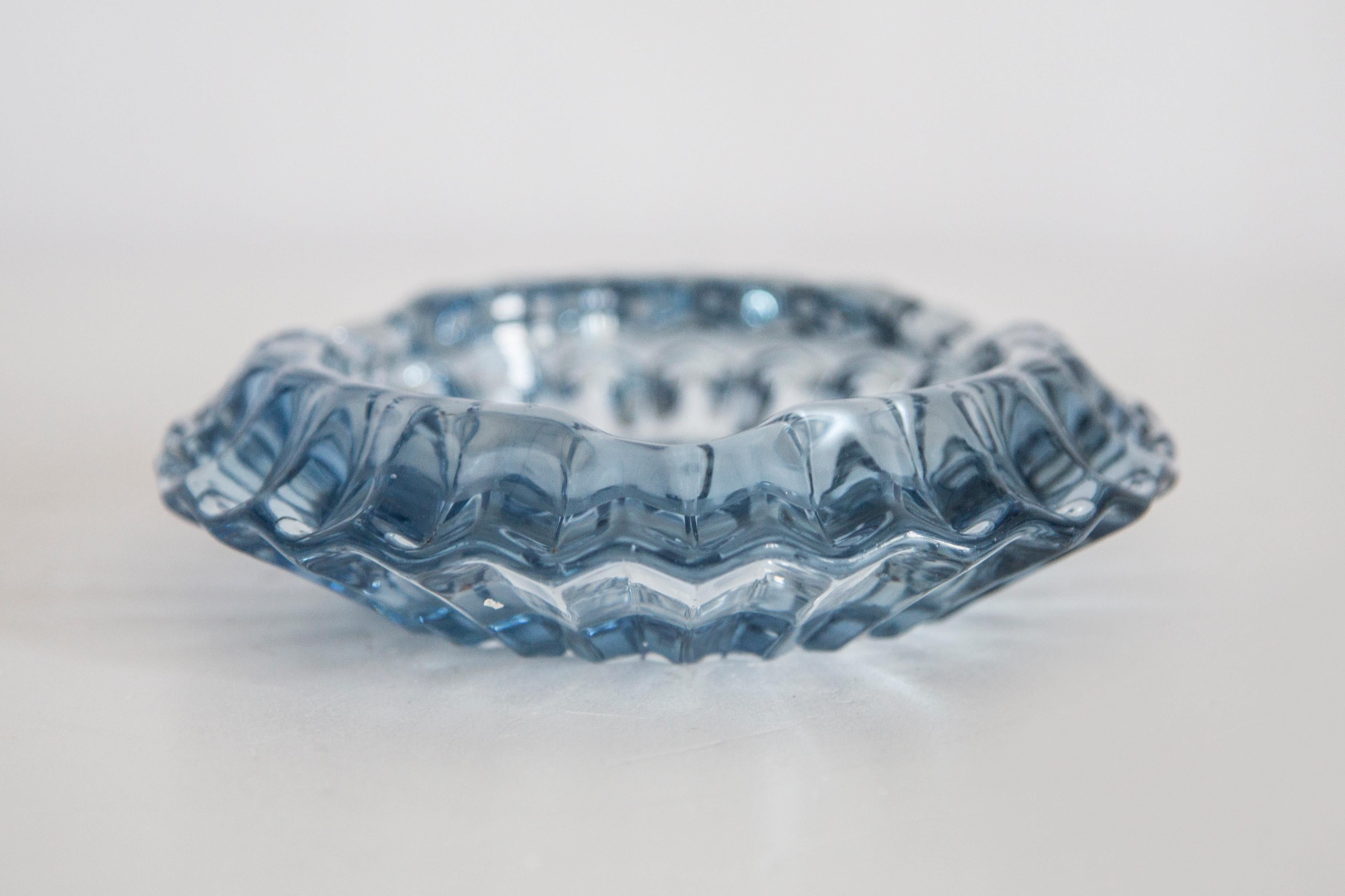 Mid Century Aschenbecher aus hellblauem Kristallglas, Italien, 1970er Jahre im Angebot 2