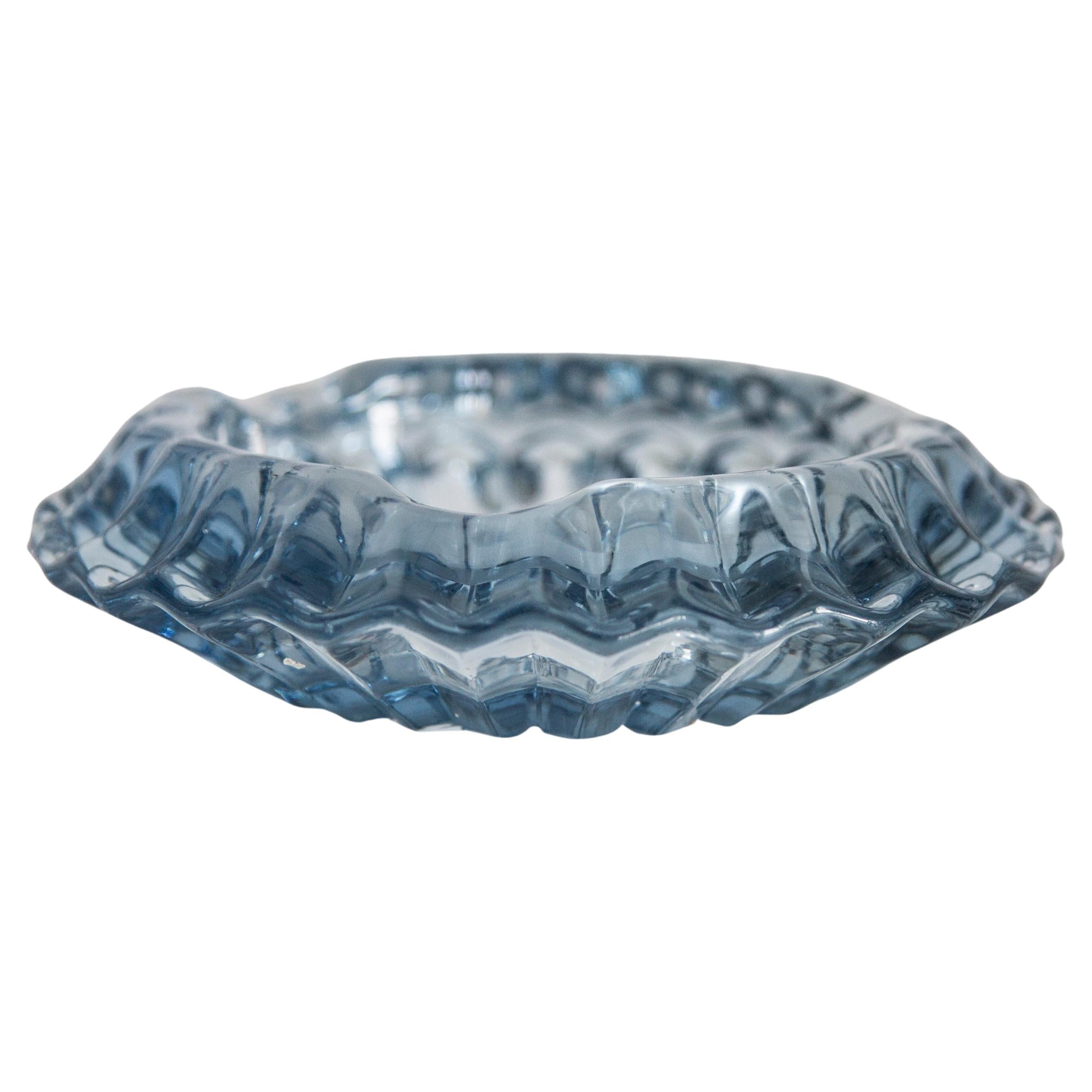 Mid Century Aschenbecher aus hellblauem Kristallglas, Italien, 1970er Jahre im Angebot