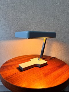 Hellblaue Metall-Tischlampe "Mini Fase" von Díaz Magro aus der Jahrhundertmitte, 1969