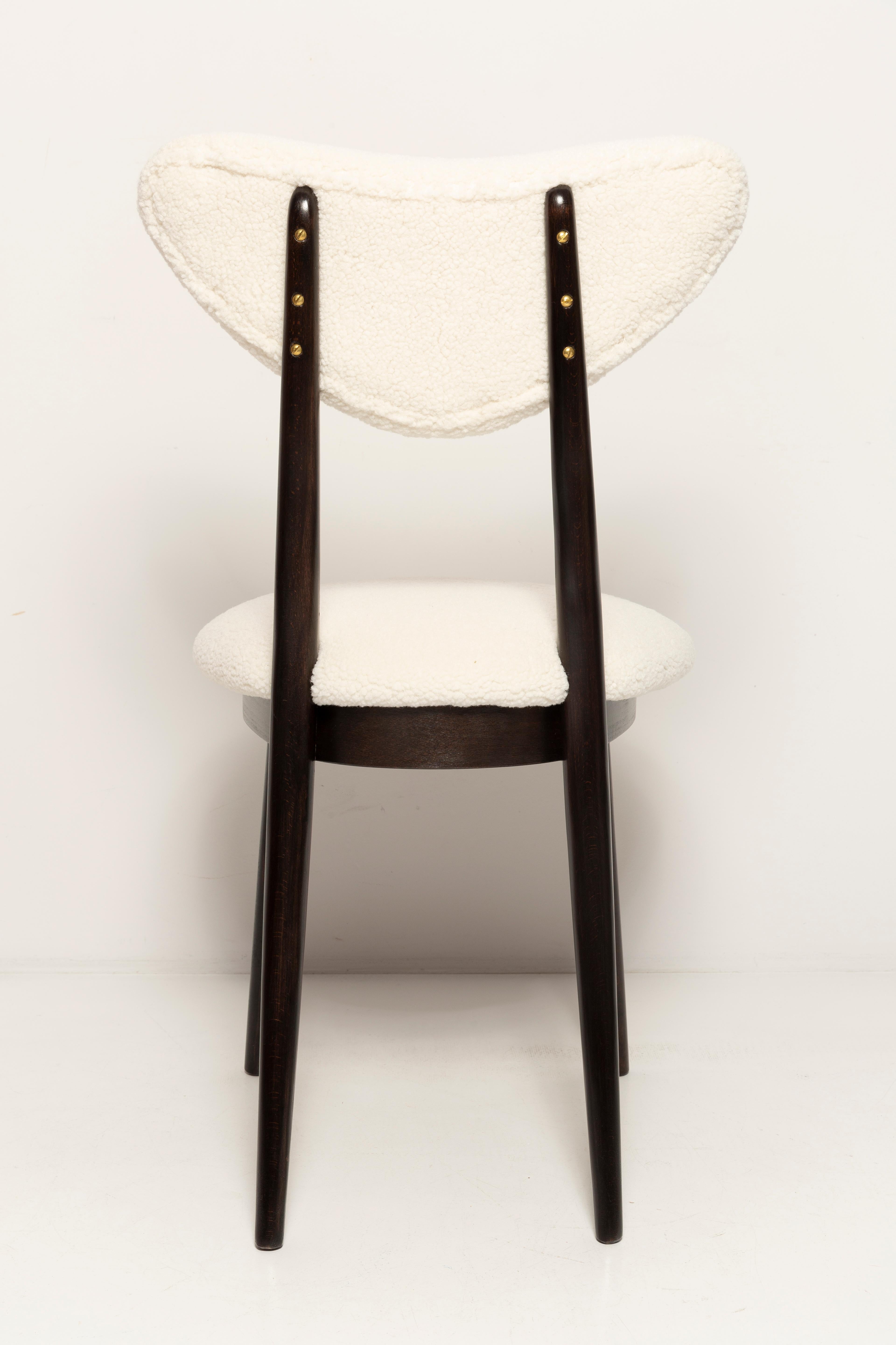 Midcentury Light Bouclé Heart Chair, Europe, 1960s For Sale 1